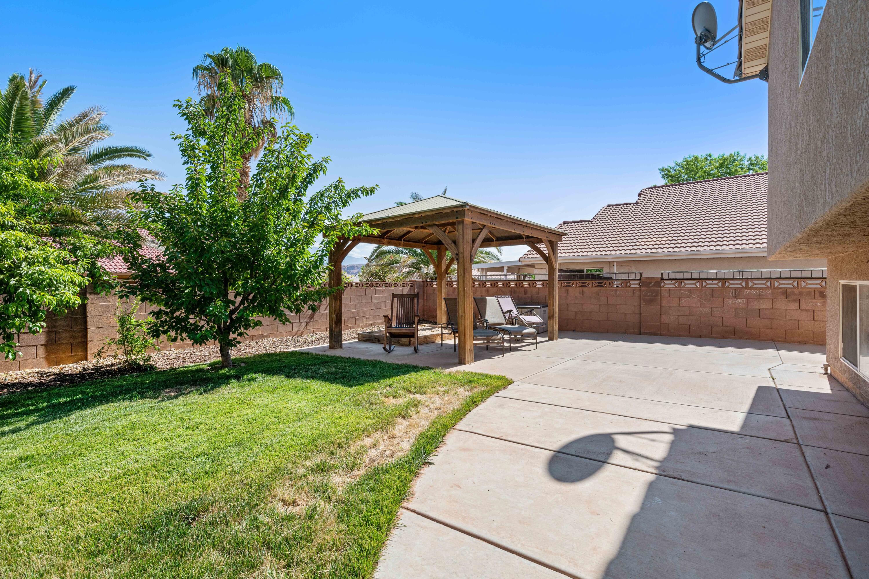 3446 Red Butte DR