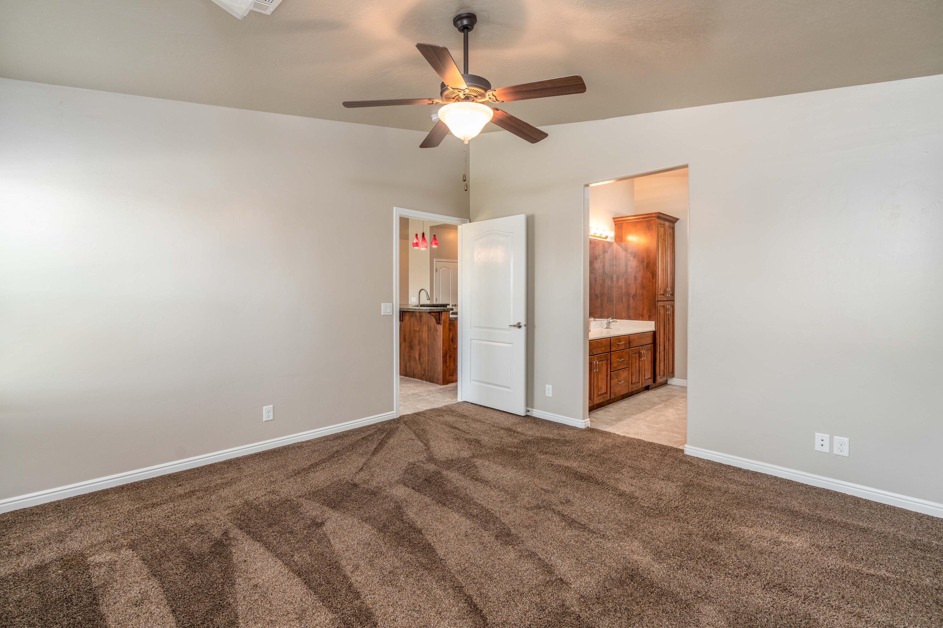 898 Las Colinas DR