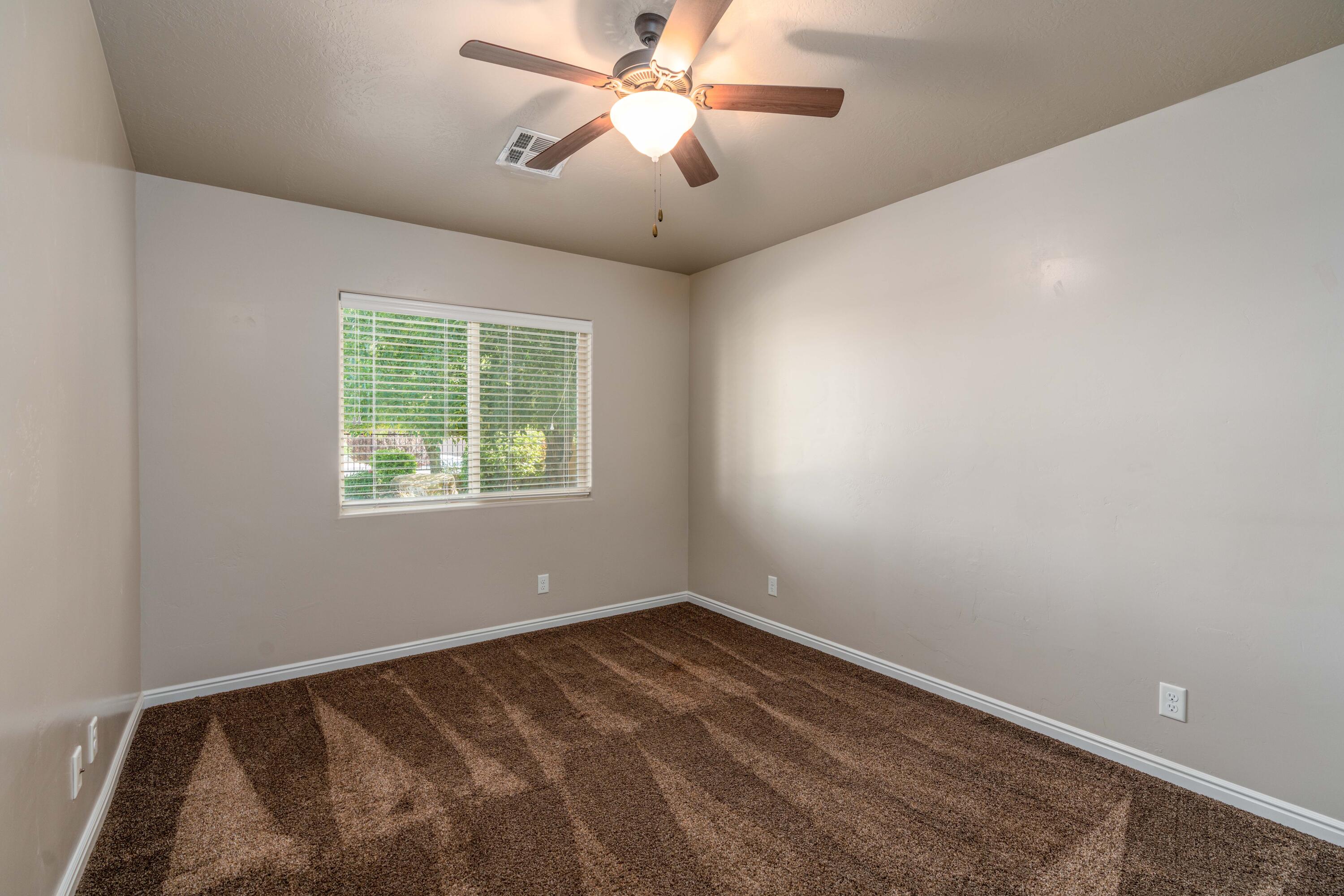 898 Las Colinas DR