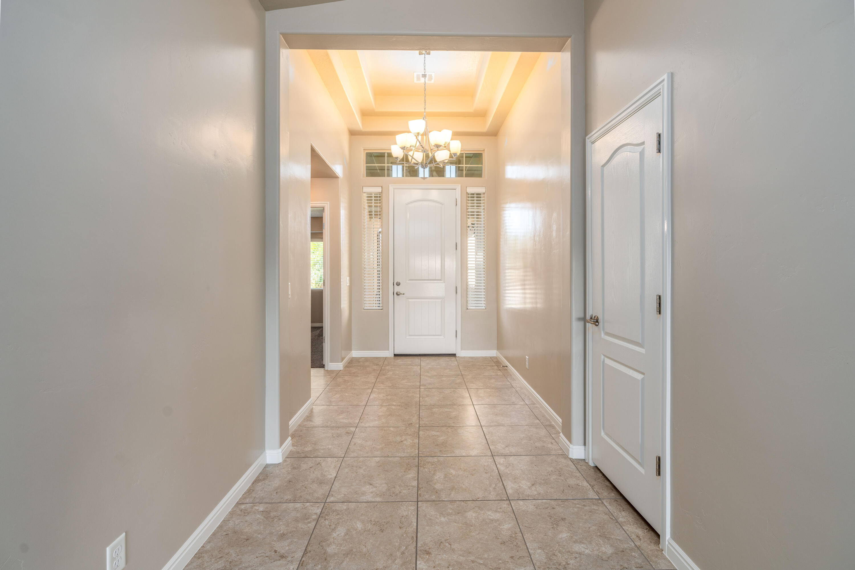 898 Las Colinas DR