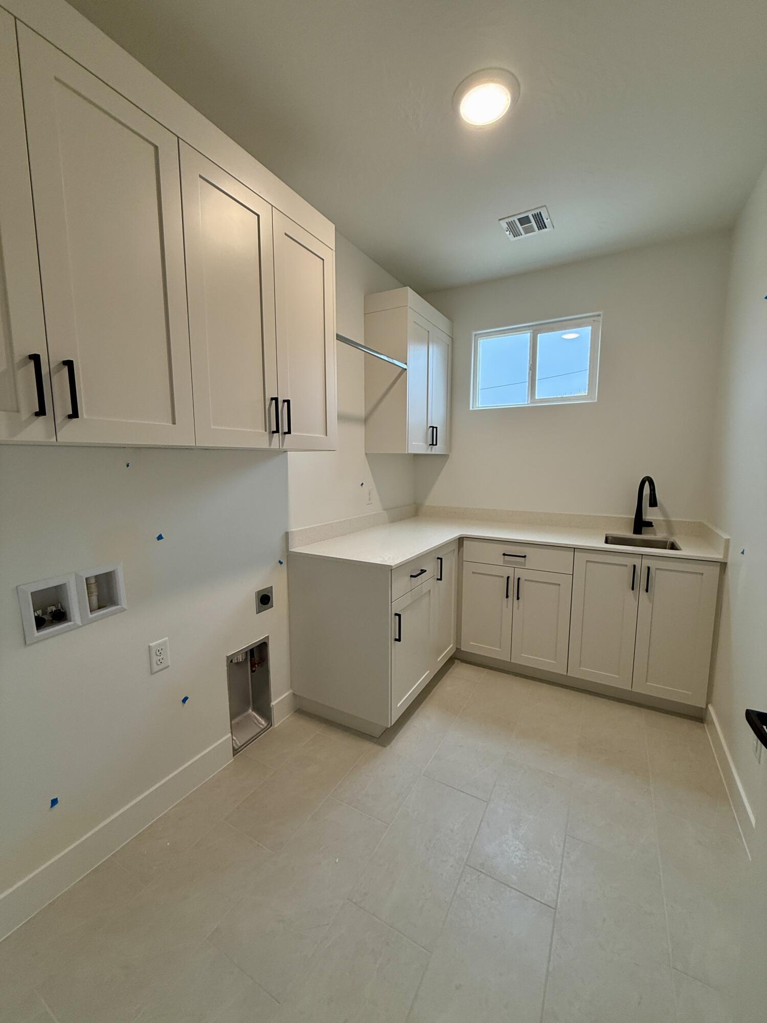 4231 E El Capitan Way