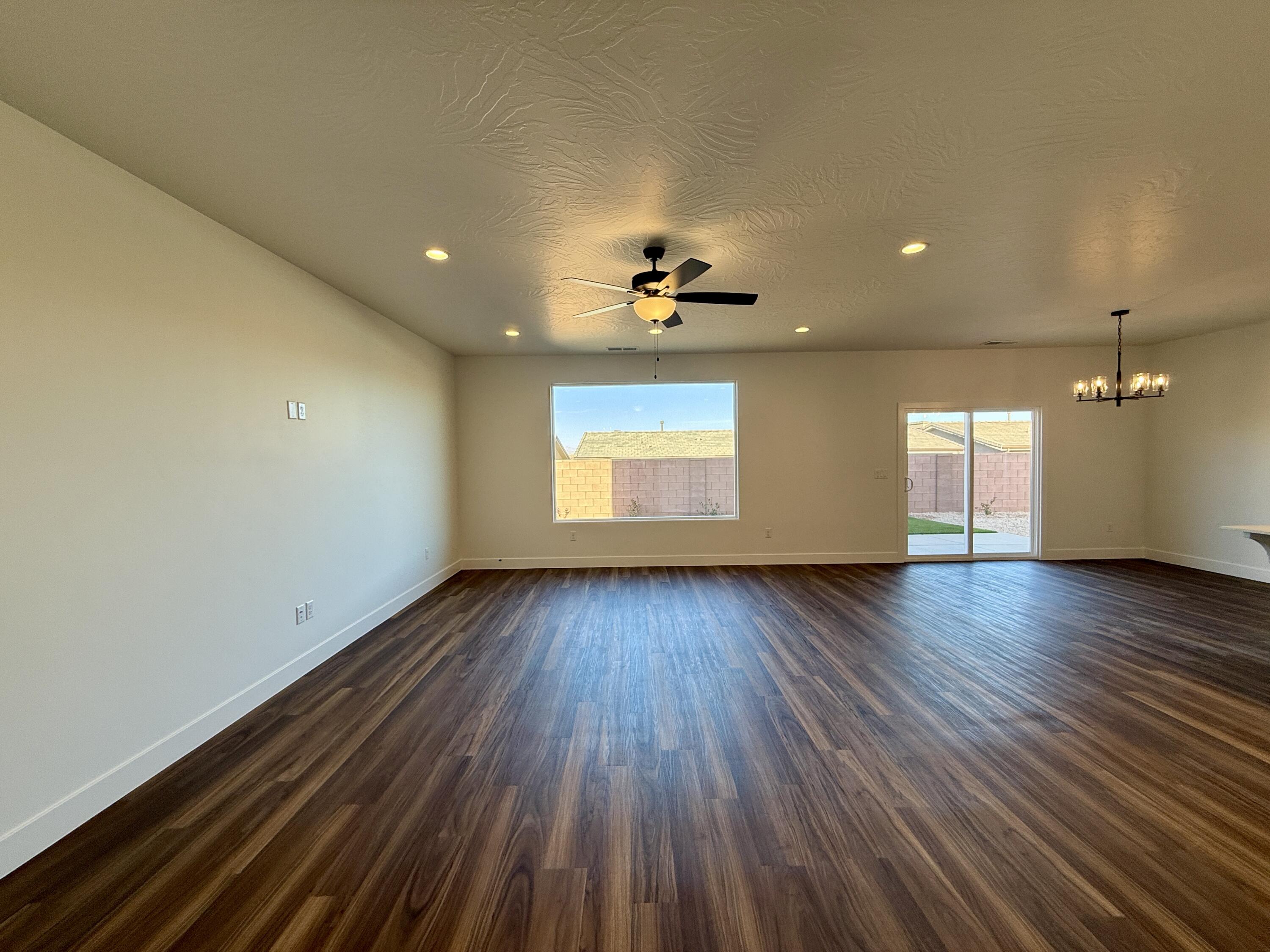 4231 E El Capitan Way