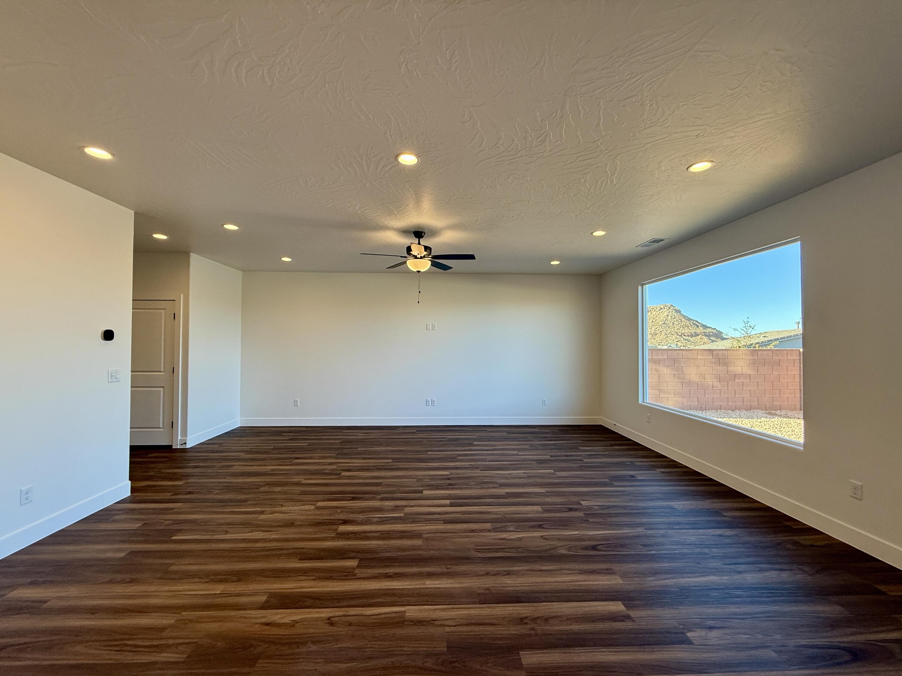 4231 E El Capitan Way