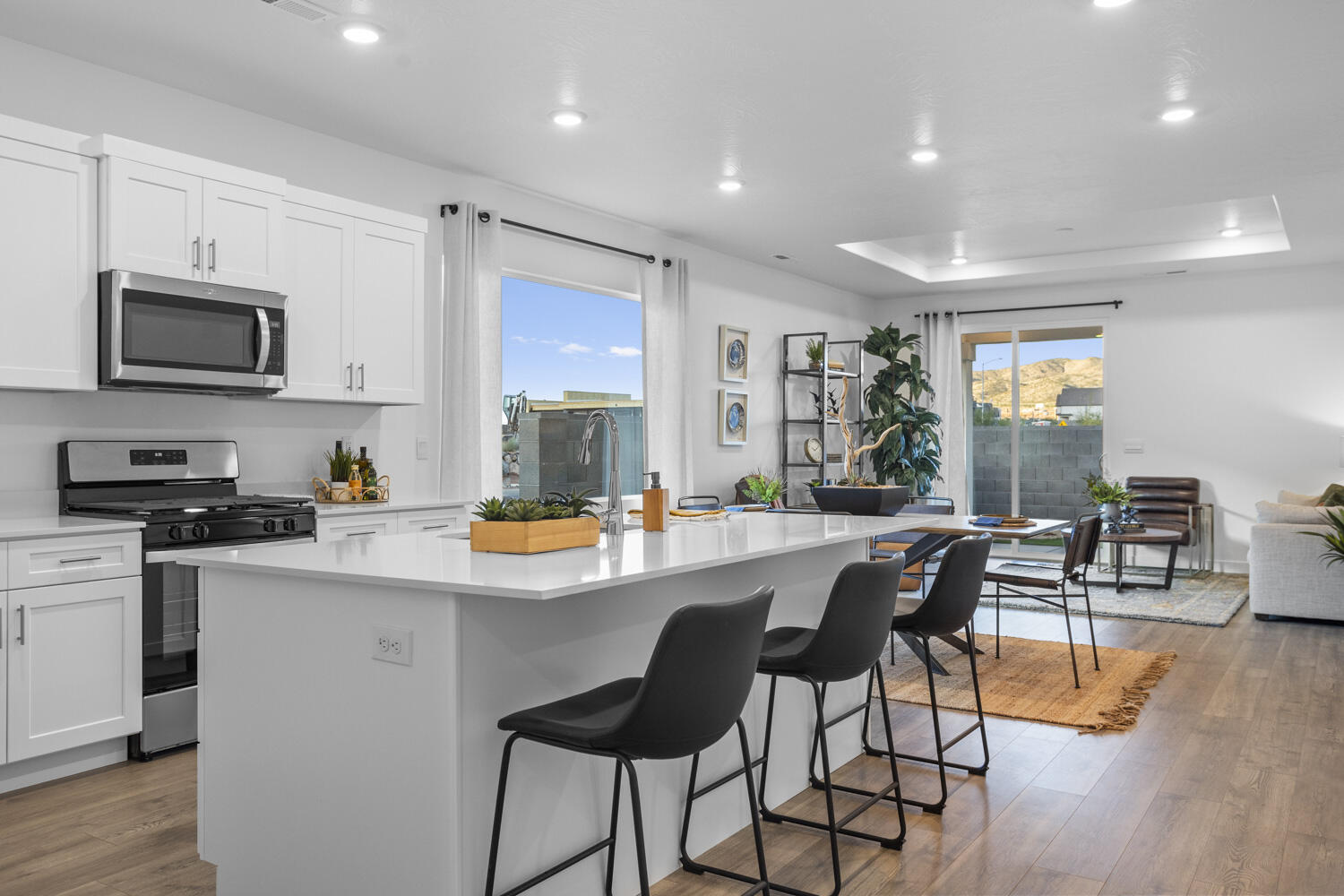 3518 E STILLWATER LN Unit: 4027