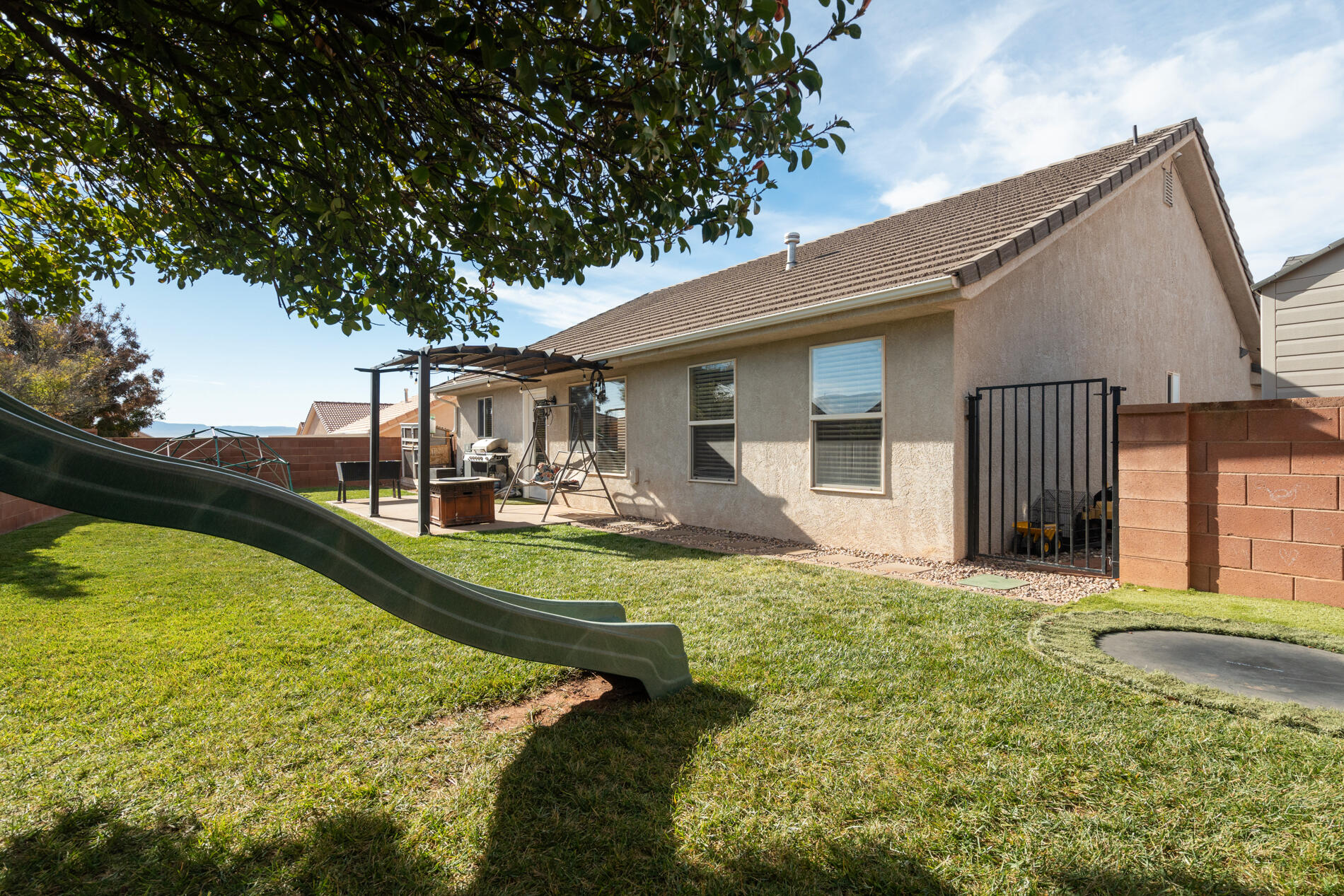 978 N Graham Manor