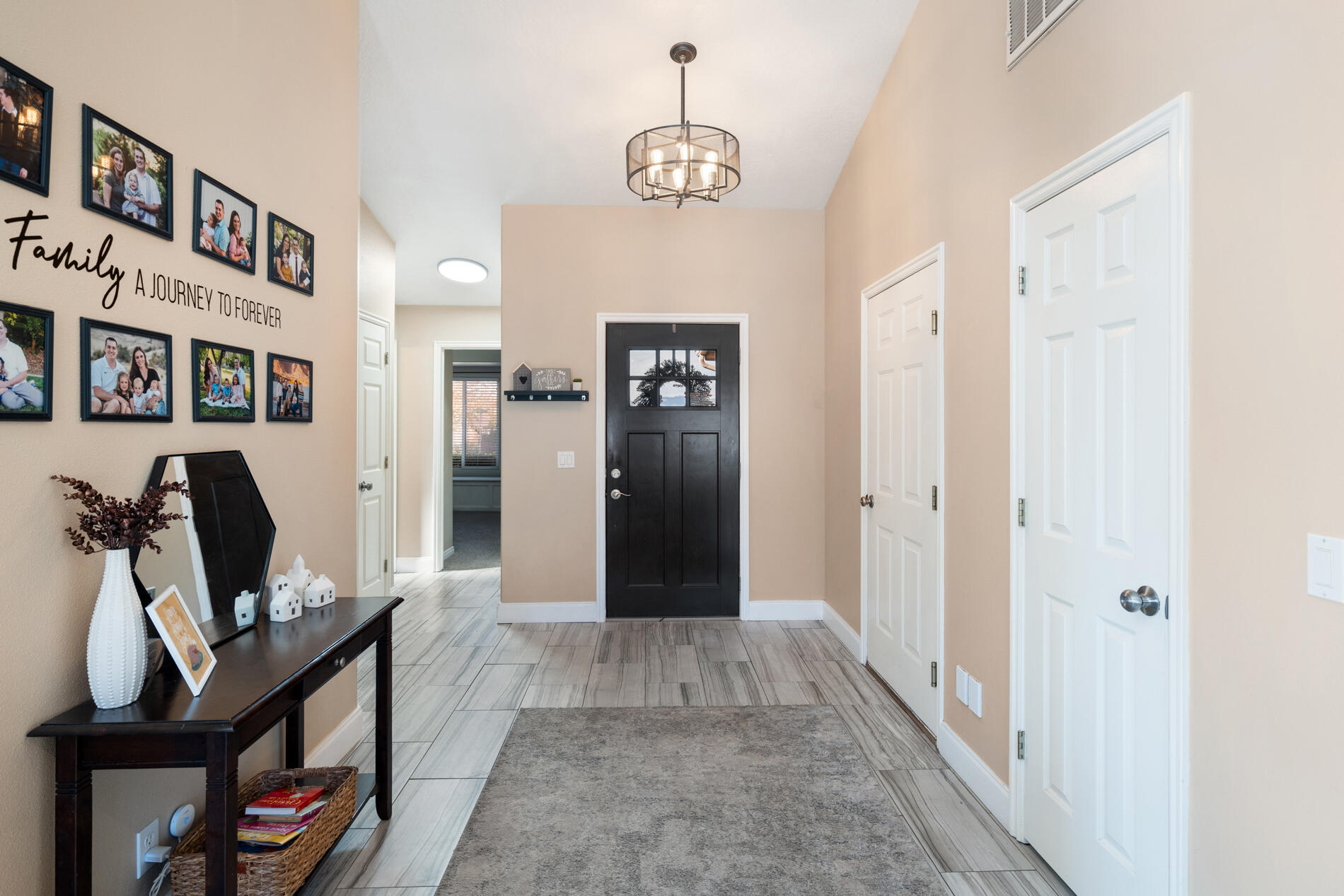 978 N Graham Manor