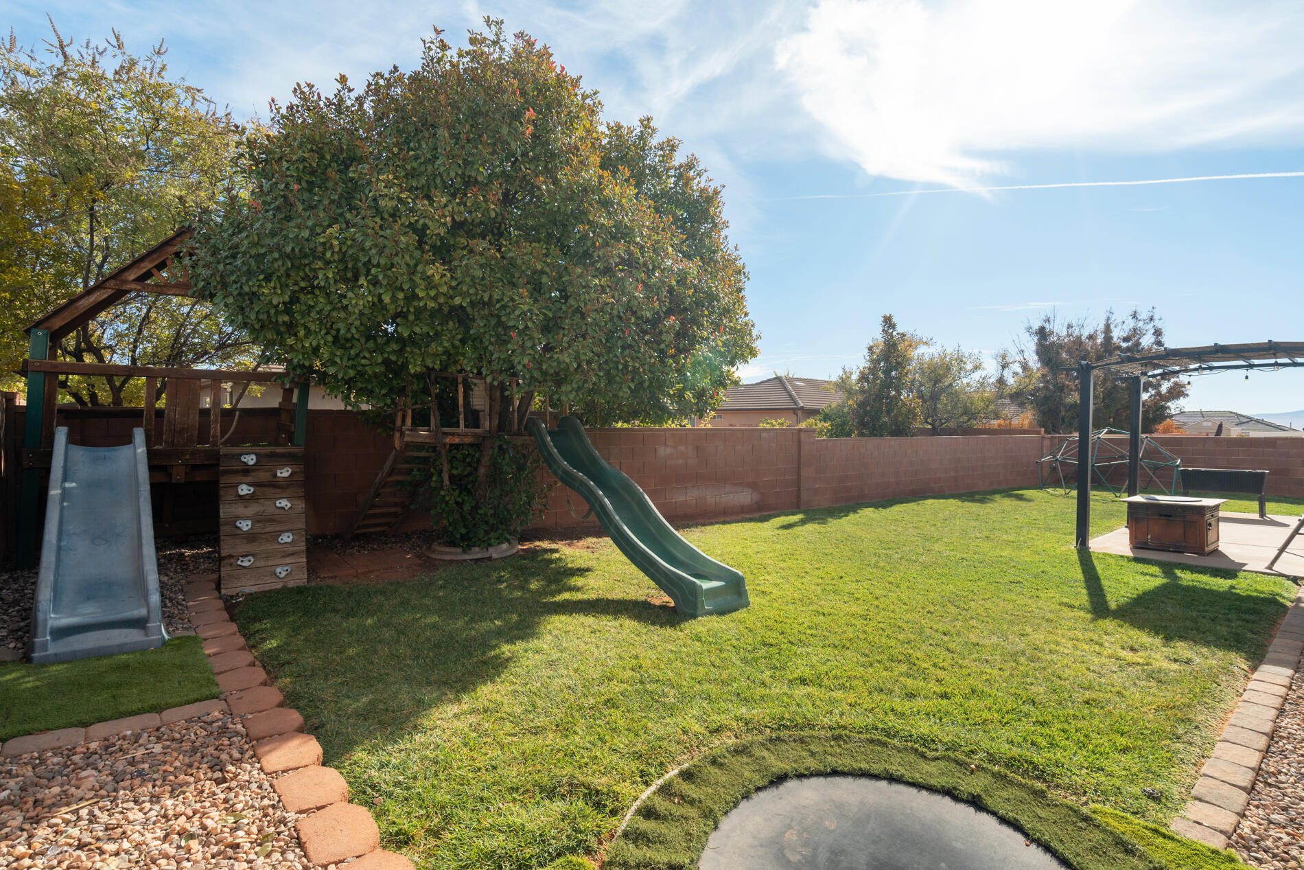 978 N Graham Manor