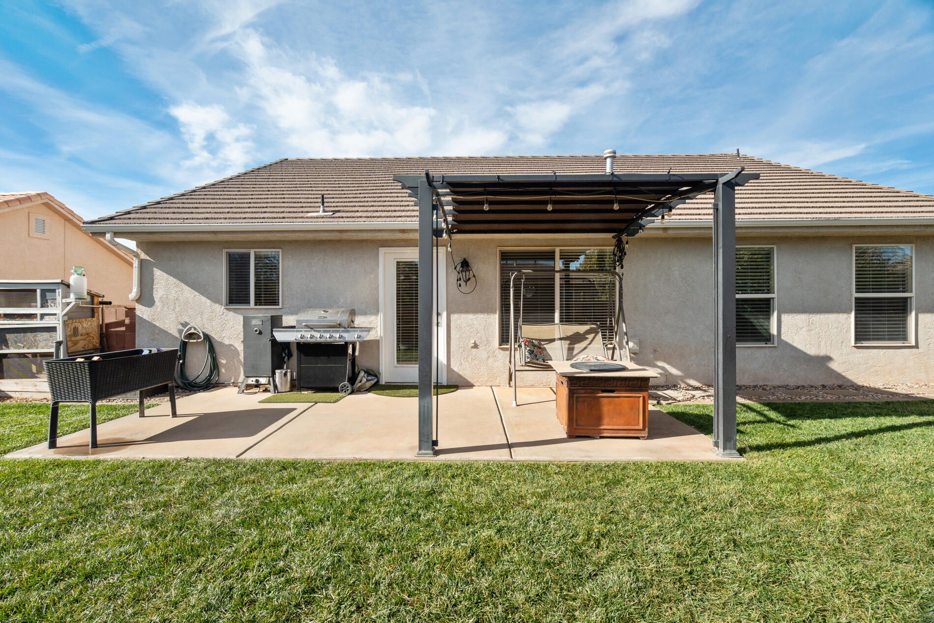 978 N Graham Manor