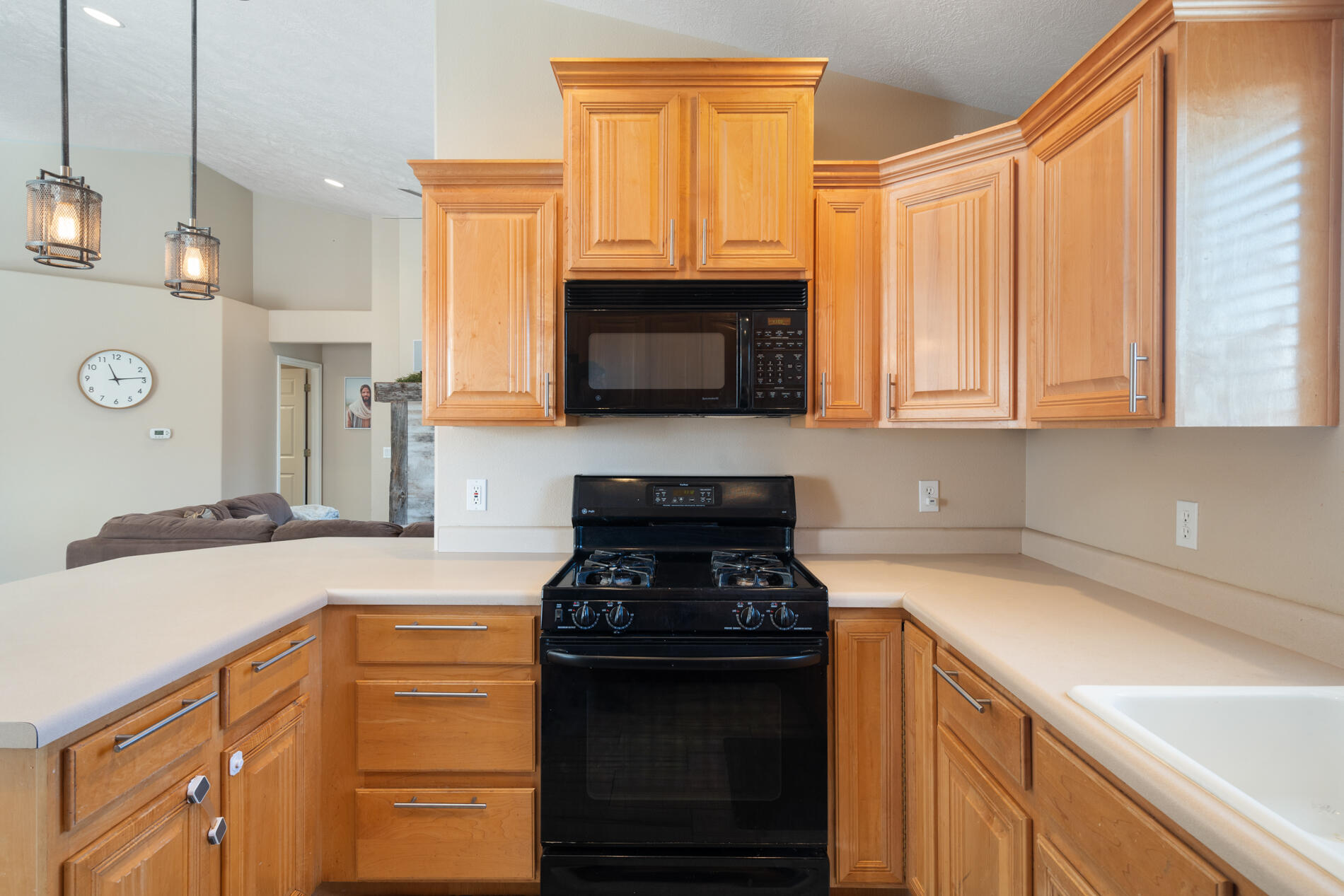 978 N Graham Manor