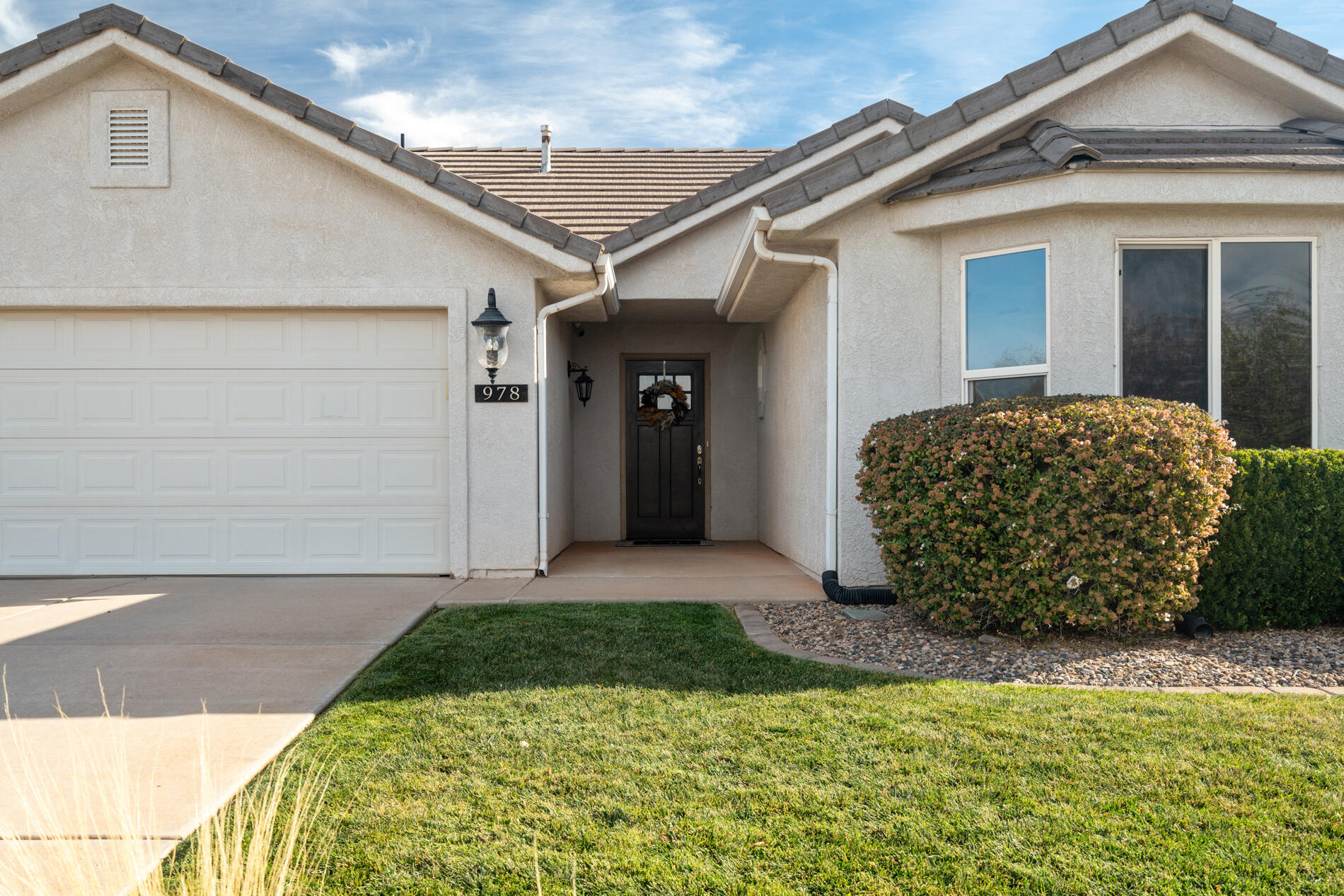 978 N Graham Manor