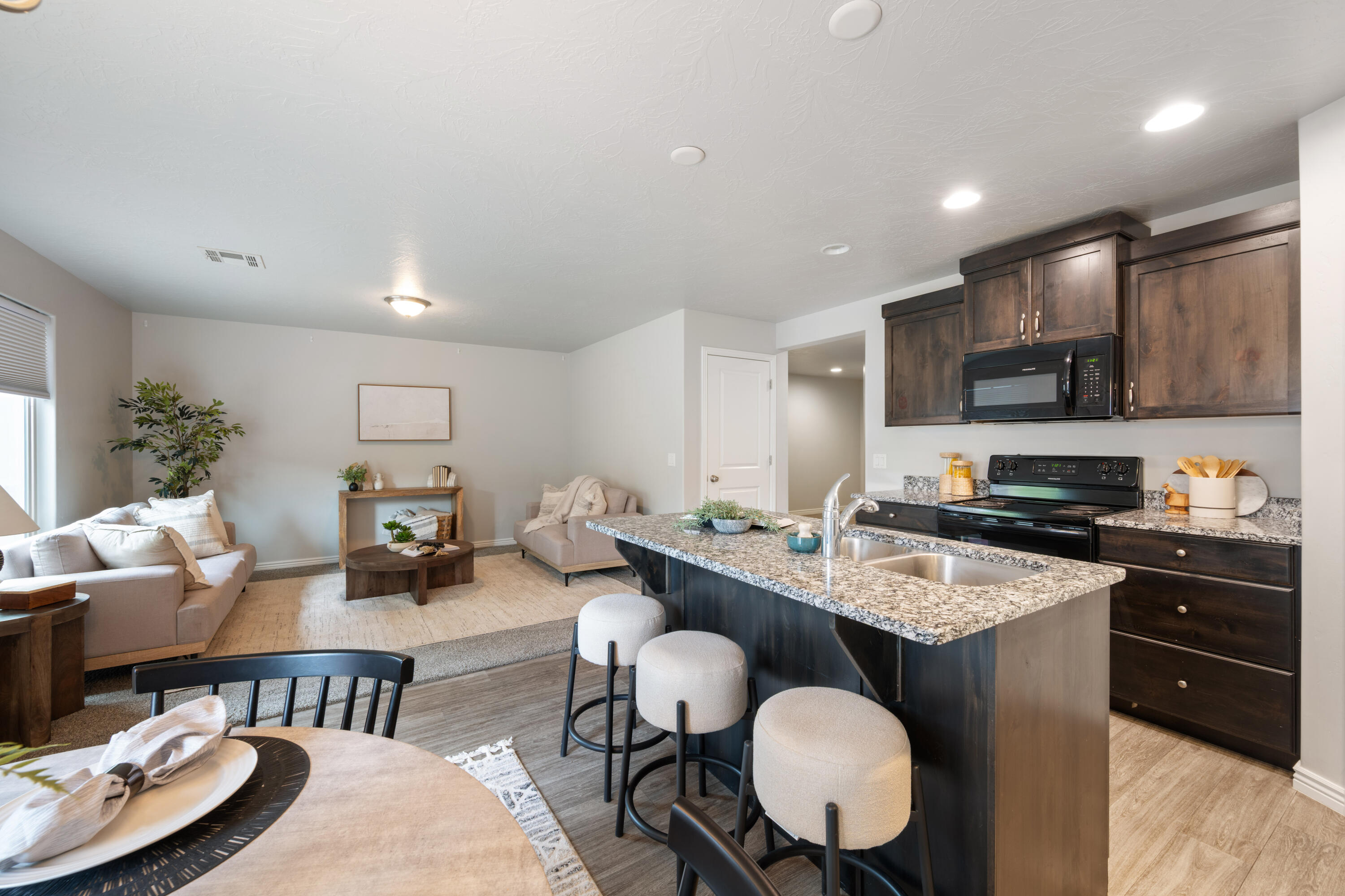 3247 S Relic Ridge DR