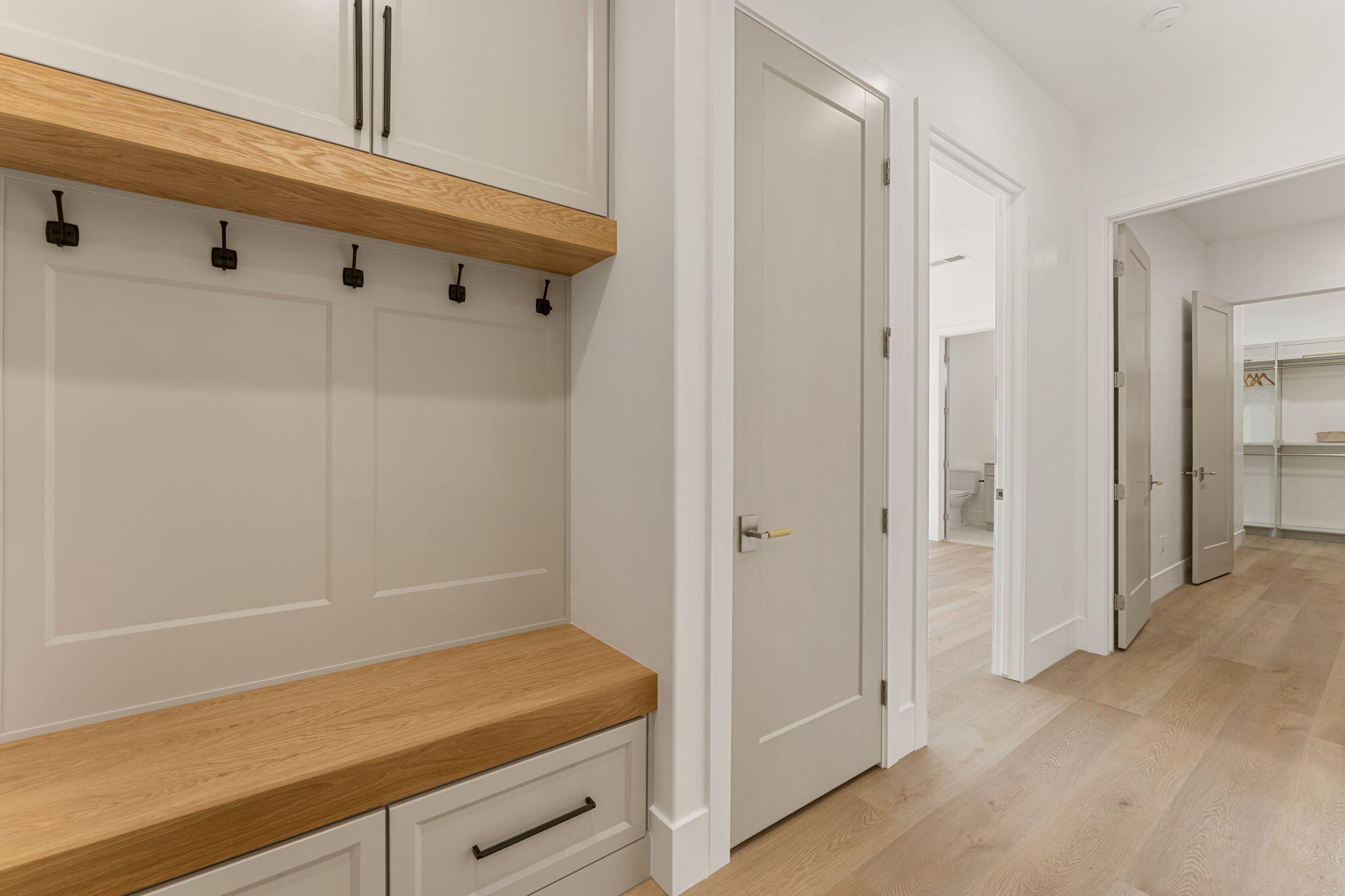 2871 E View Pointe DR