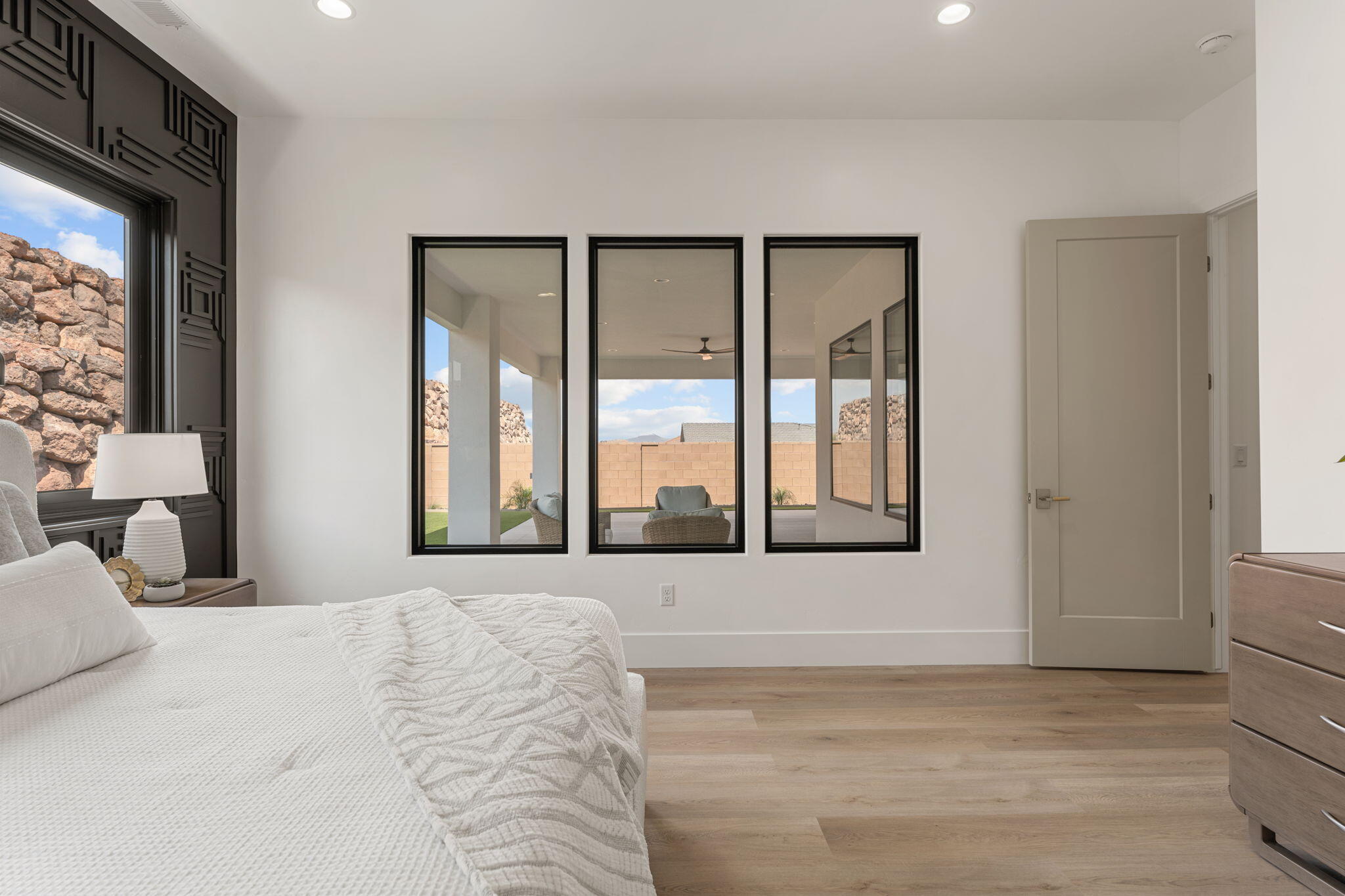 2871 E View Pointe DR