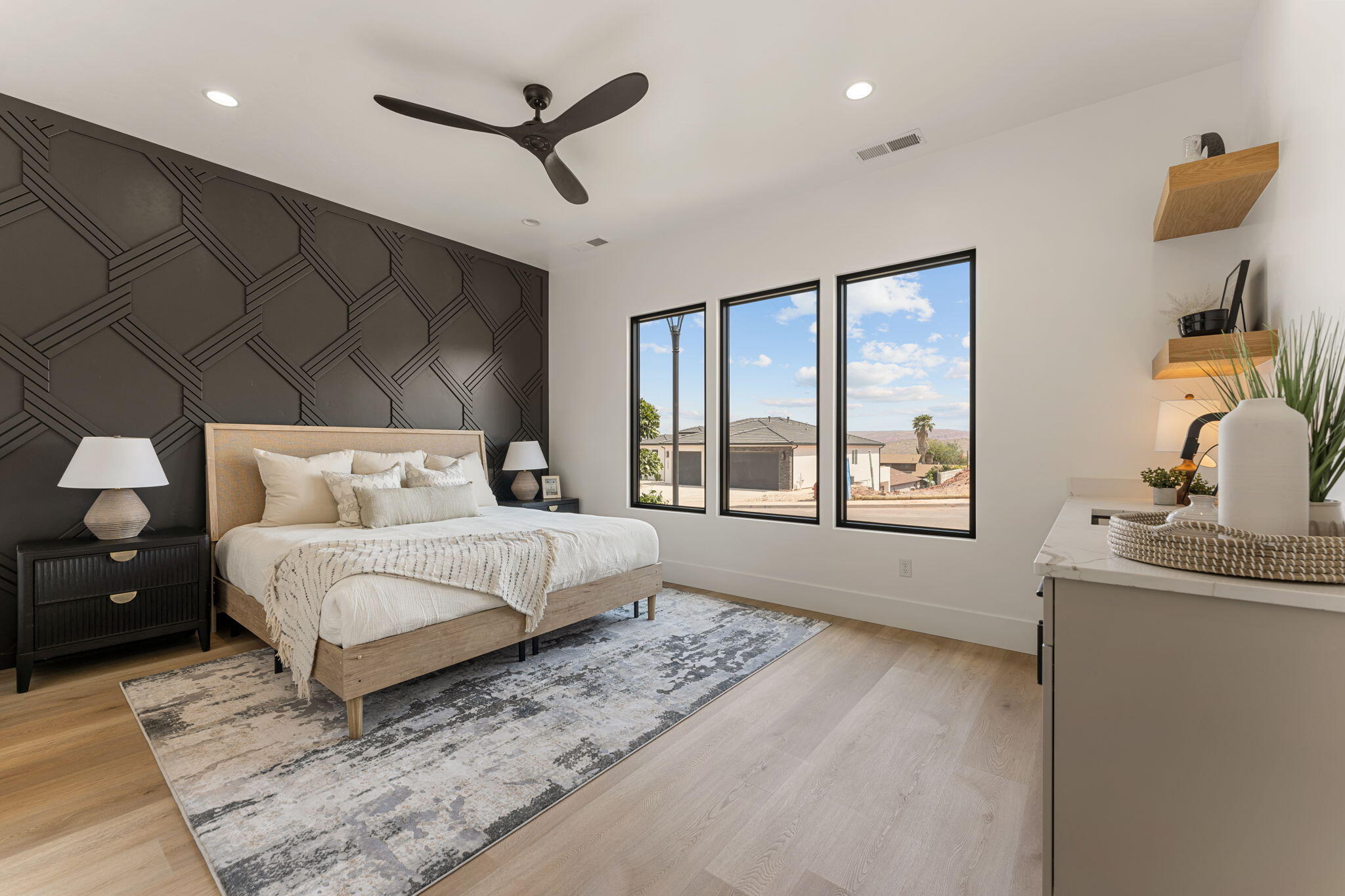 2871 E View Pointe DR