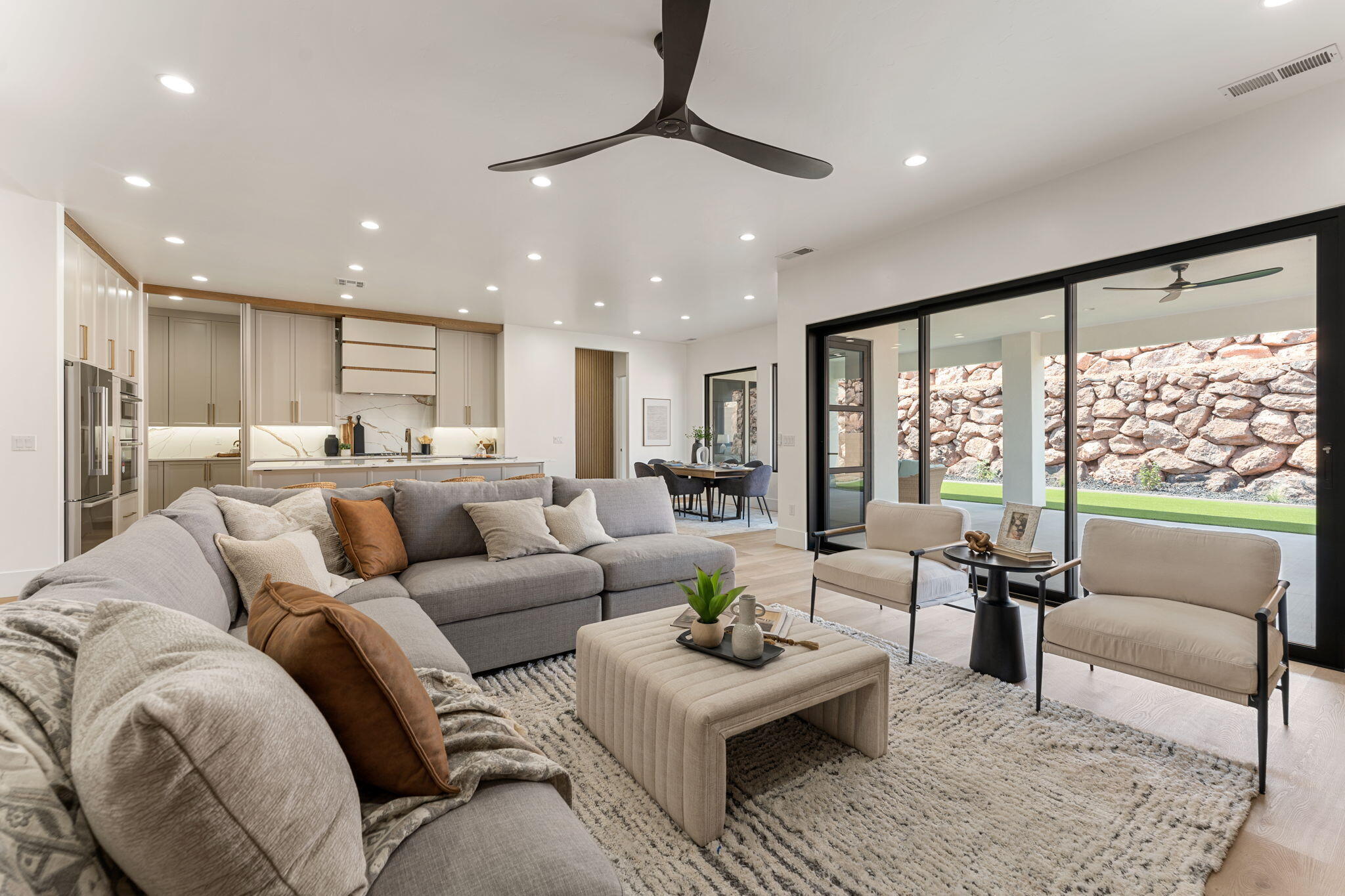 2871 E View Pointe DR