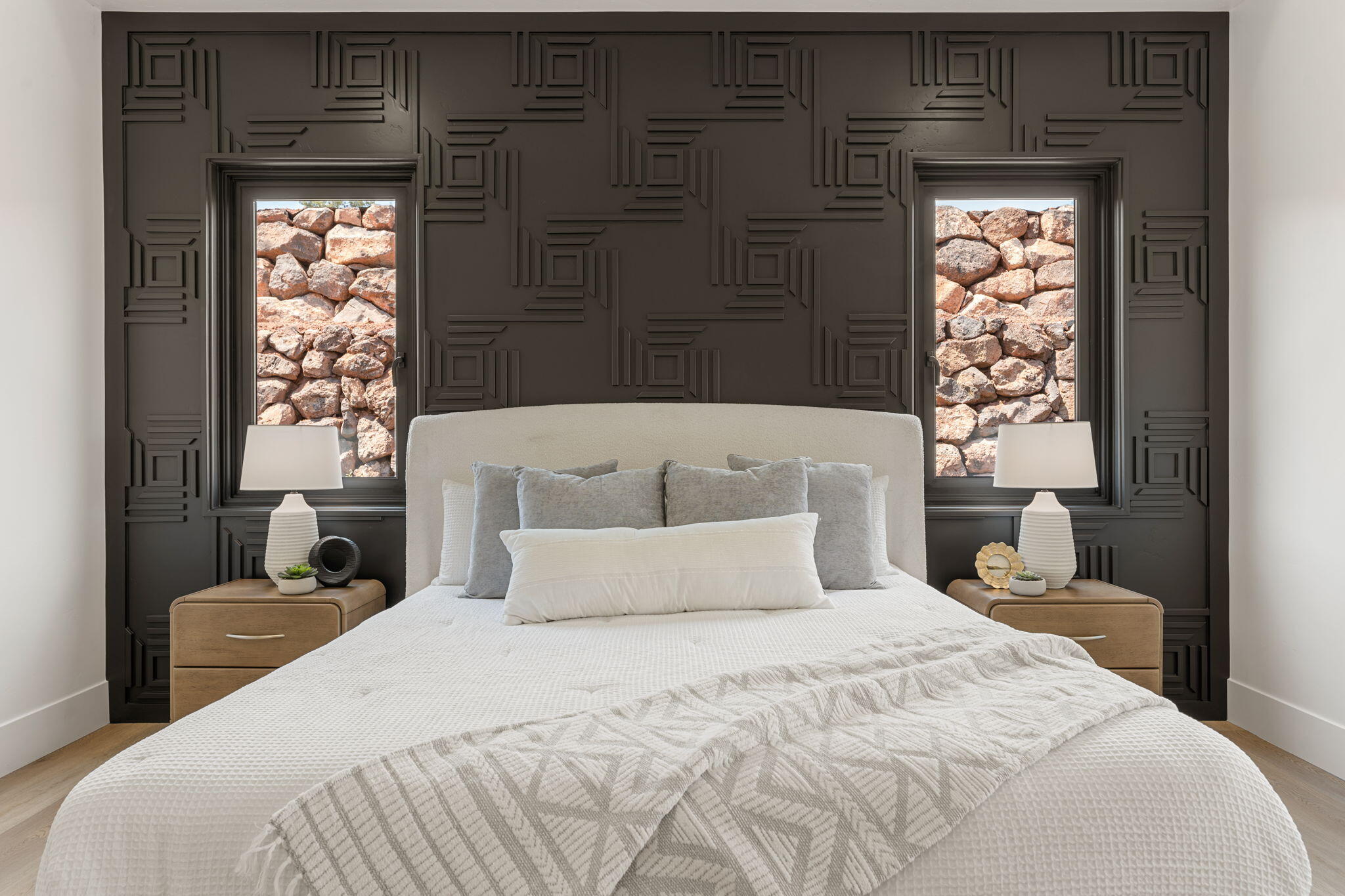 2871 E View Pointe DR