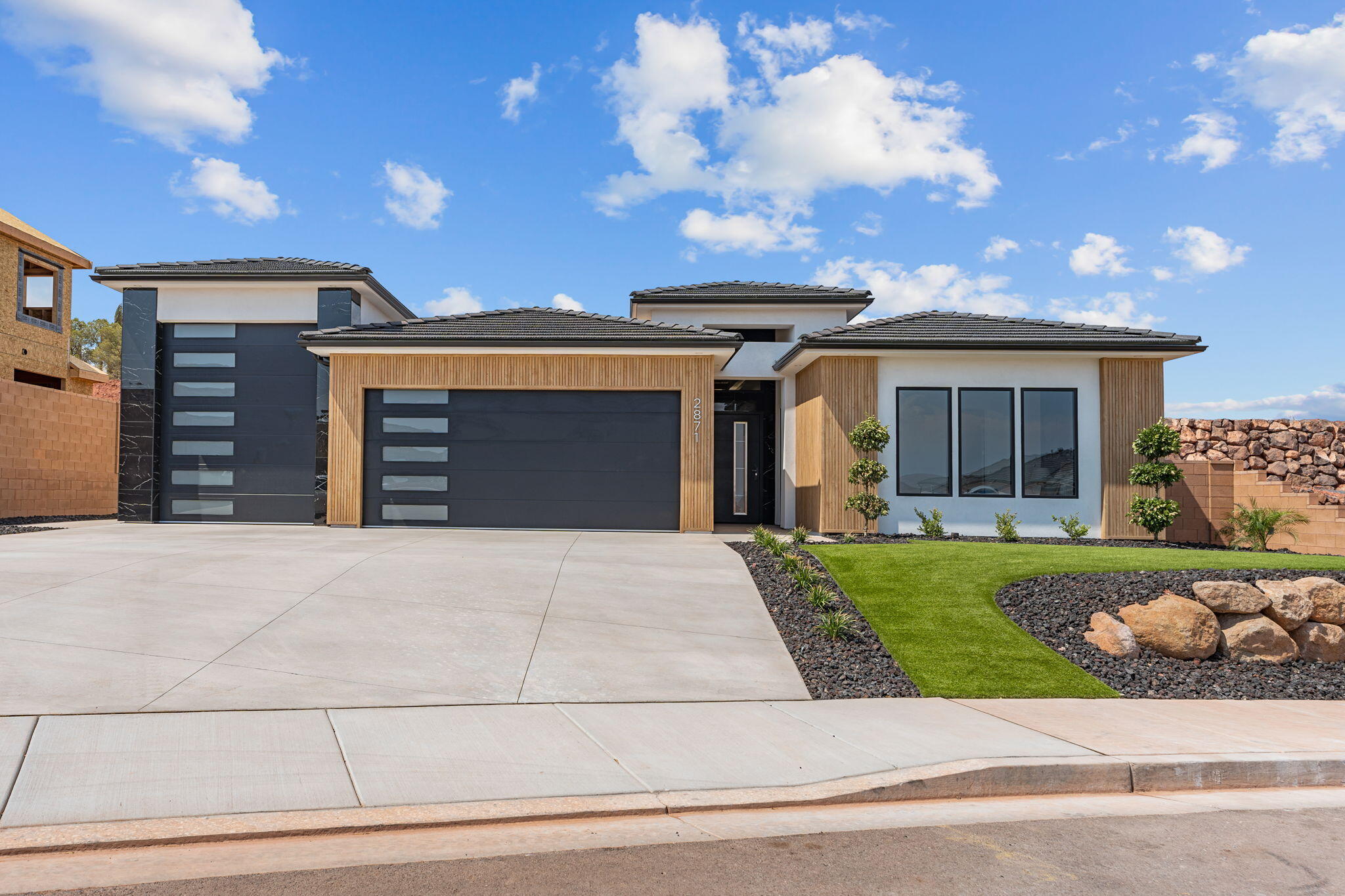 2871 E View Pointe DR