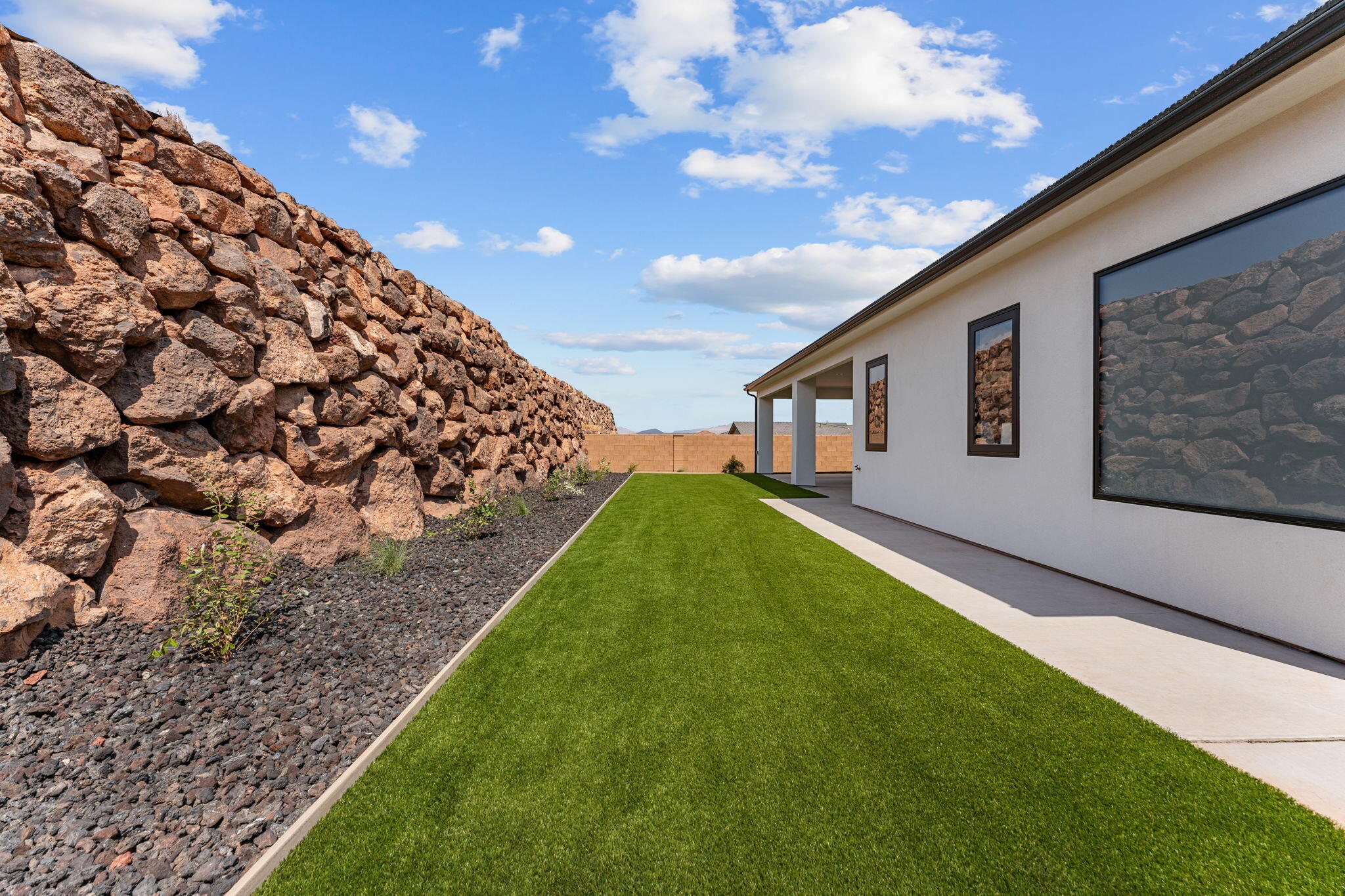 2871 E View Pointe DR