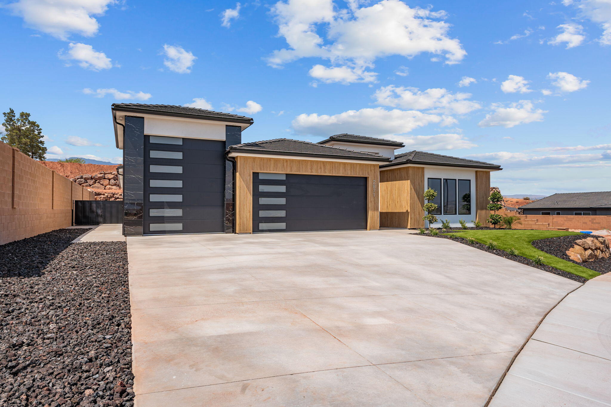 2871 E View Pointe DR