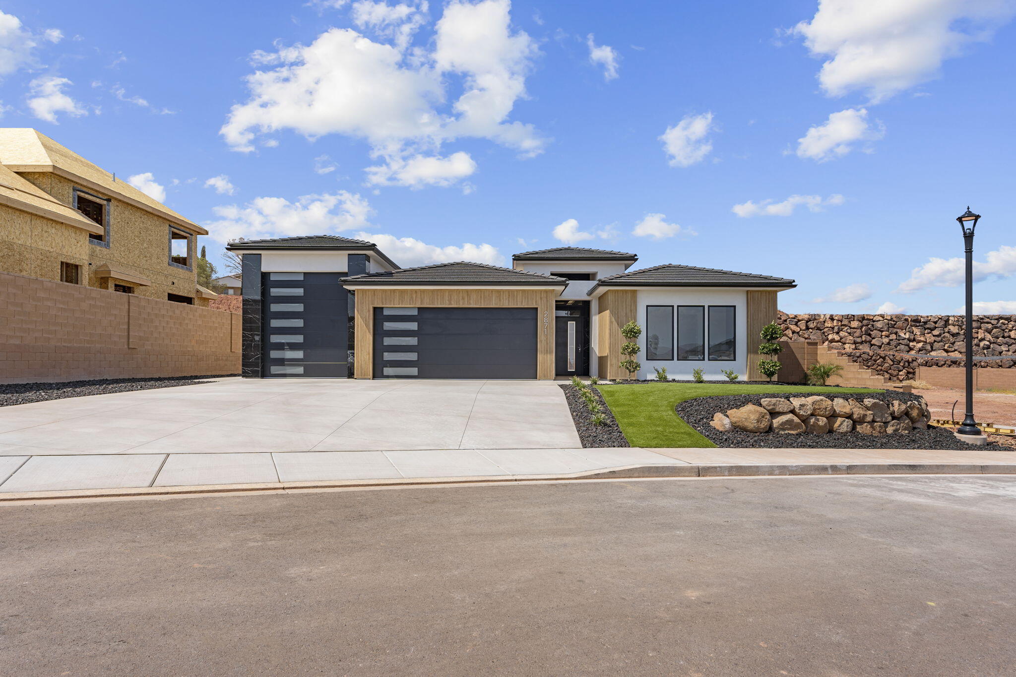 2871 E View Pointe DR