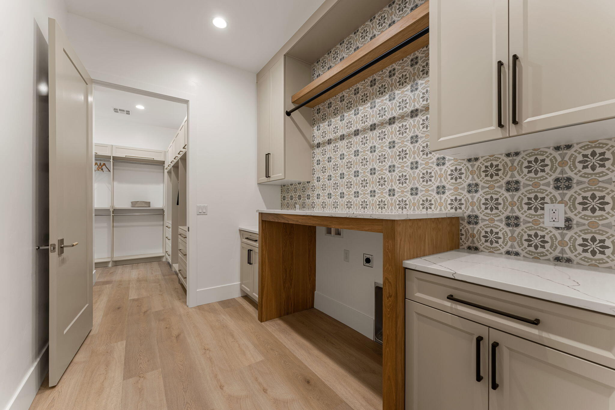 2871 E View Pointe DR