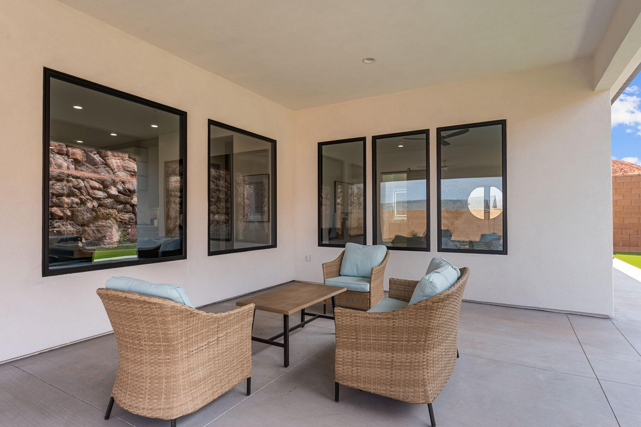 2871 E View Pointe DR