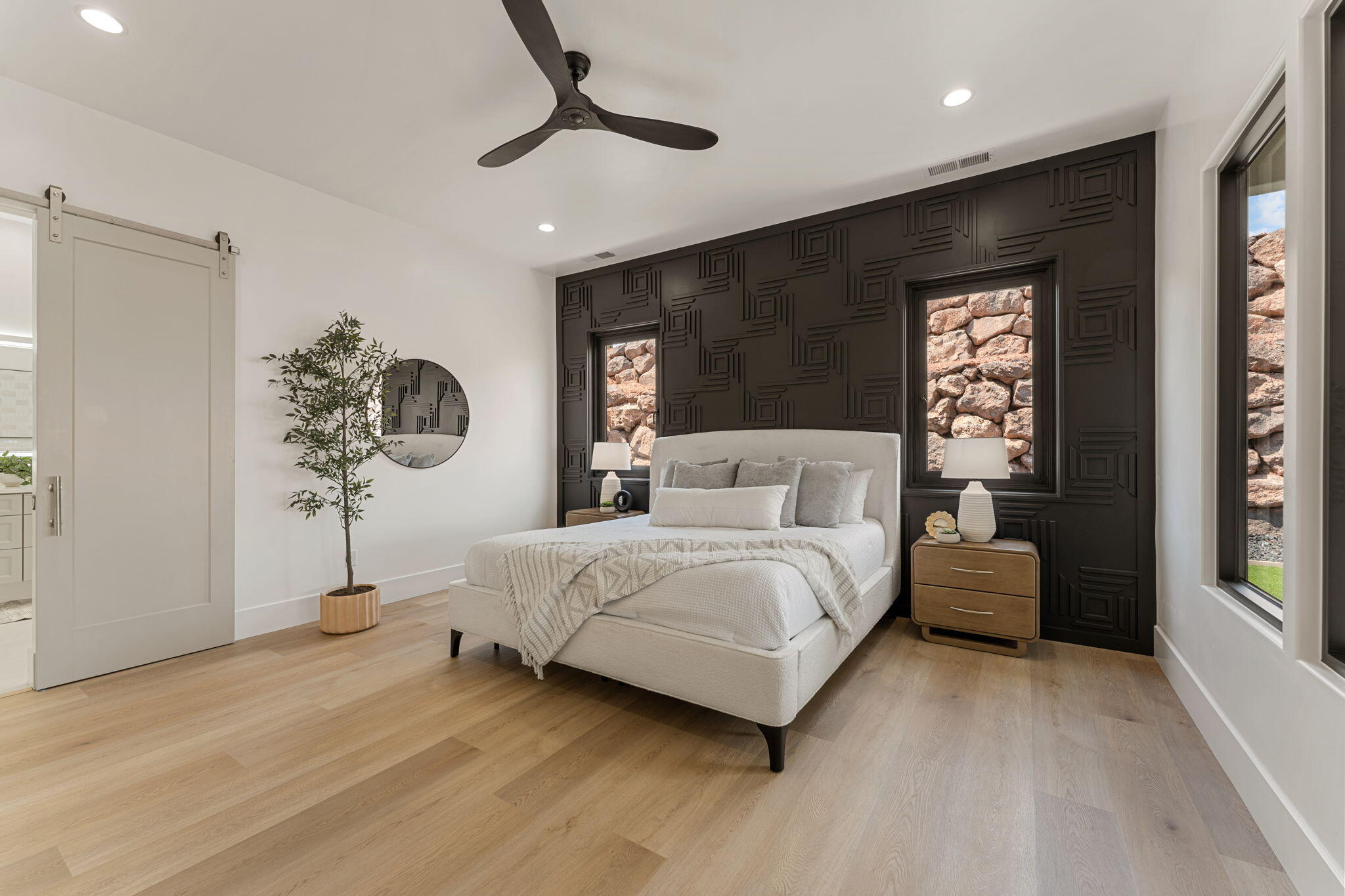 2871 E View Pointe DR