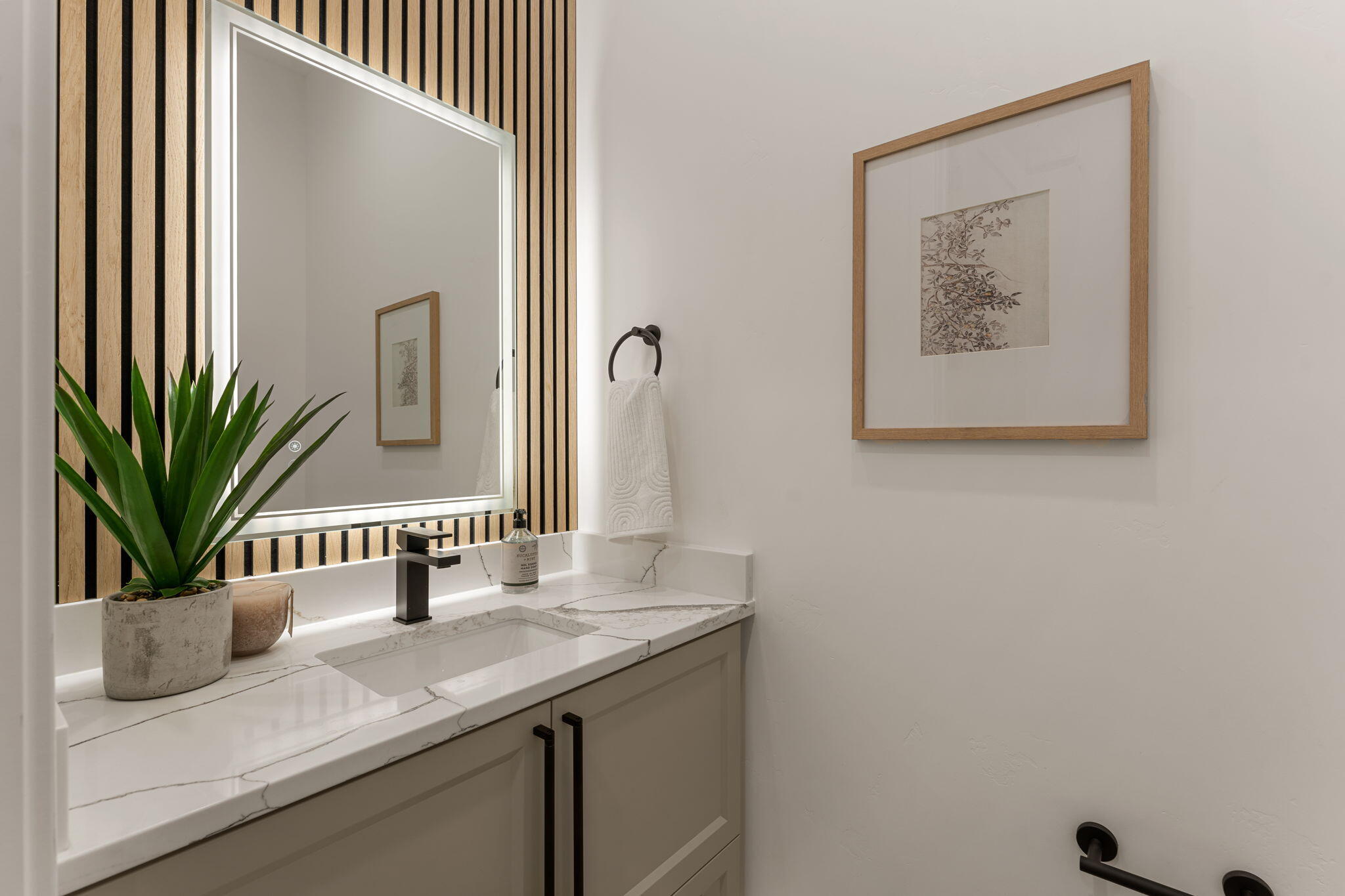 2871 E View Pointe DR