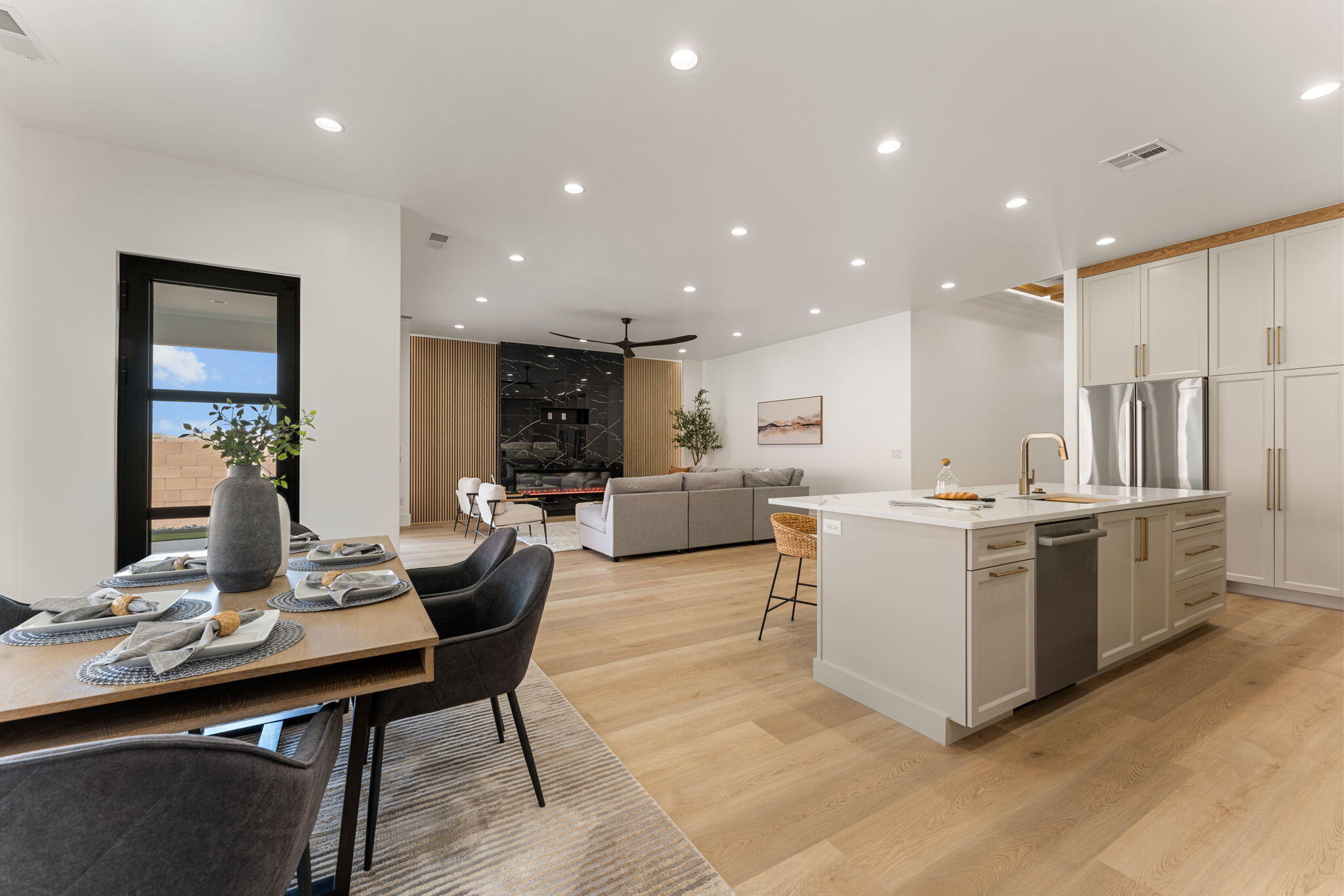 2871 E View Pointe DR