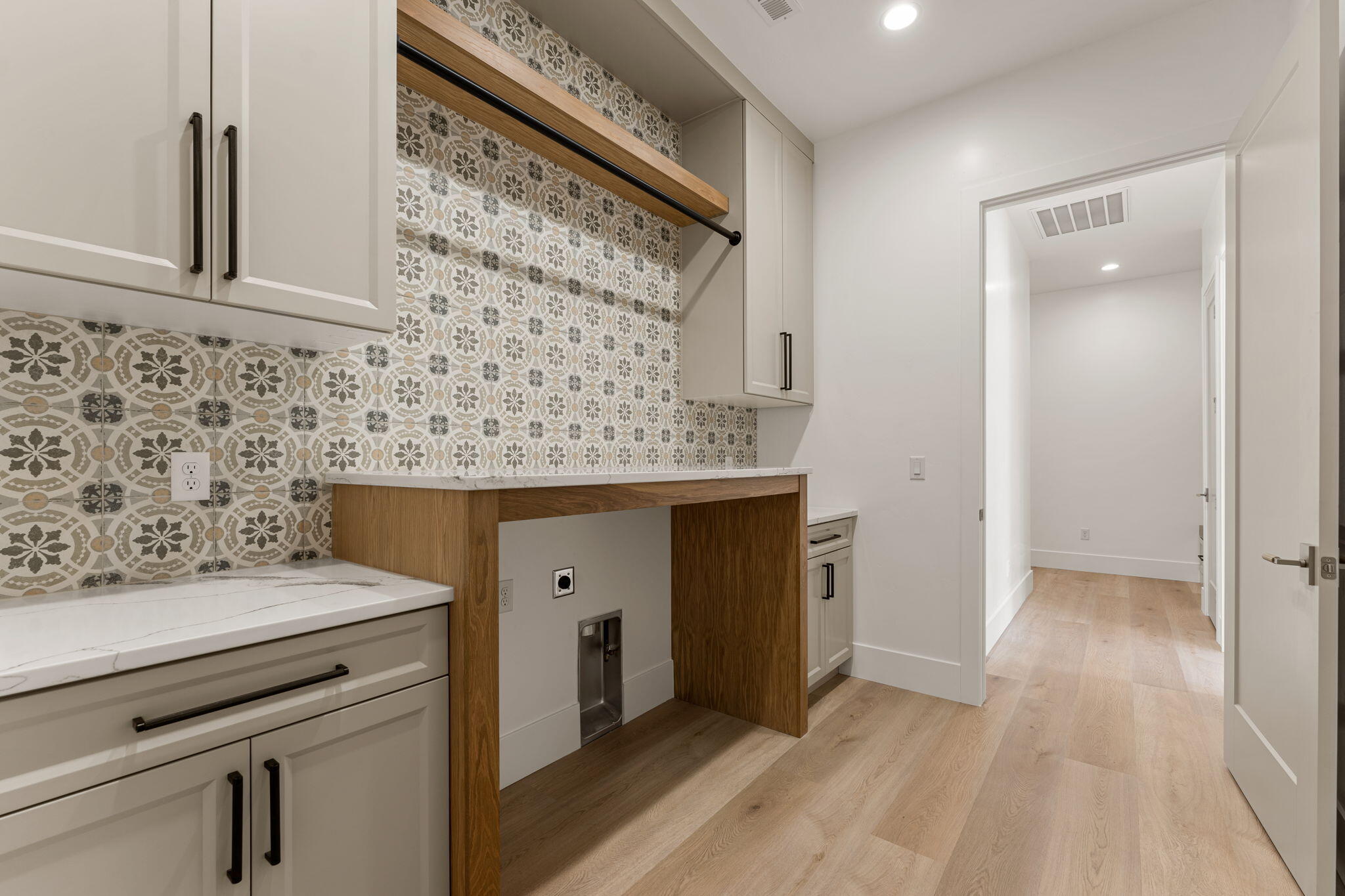 2871 E View Pointe DR