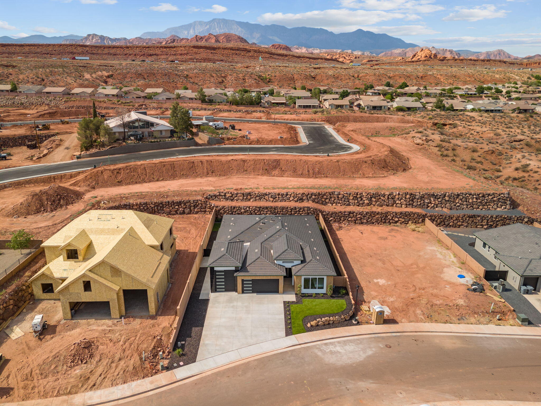 2871 E View Pointe DR