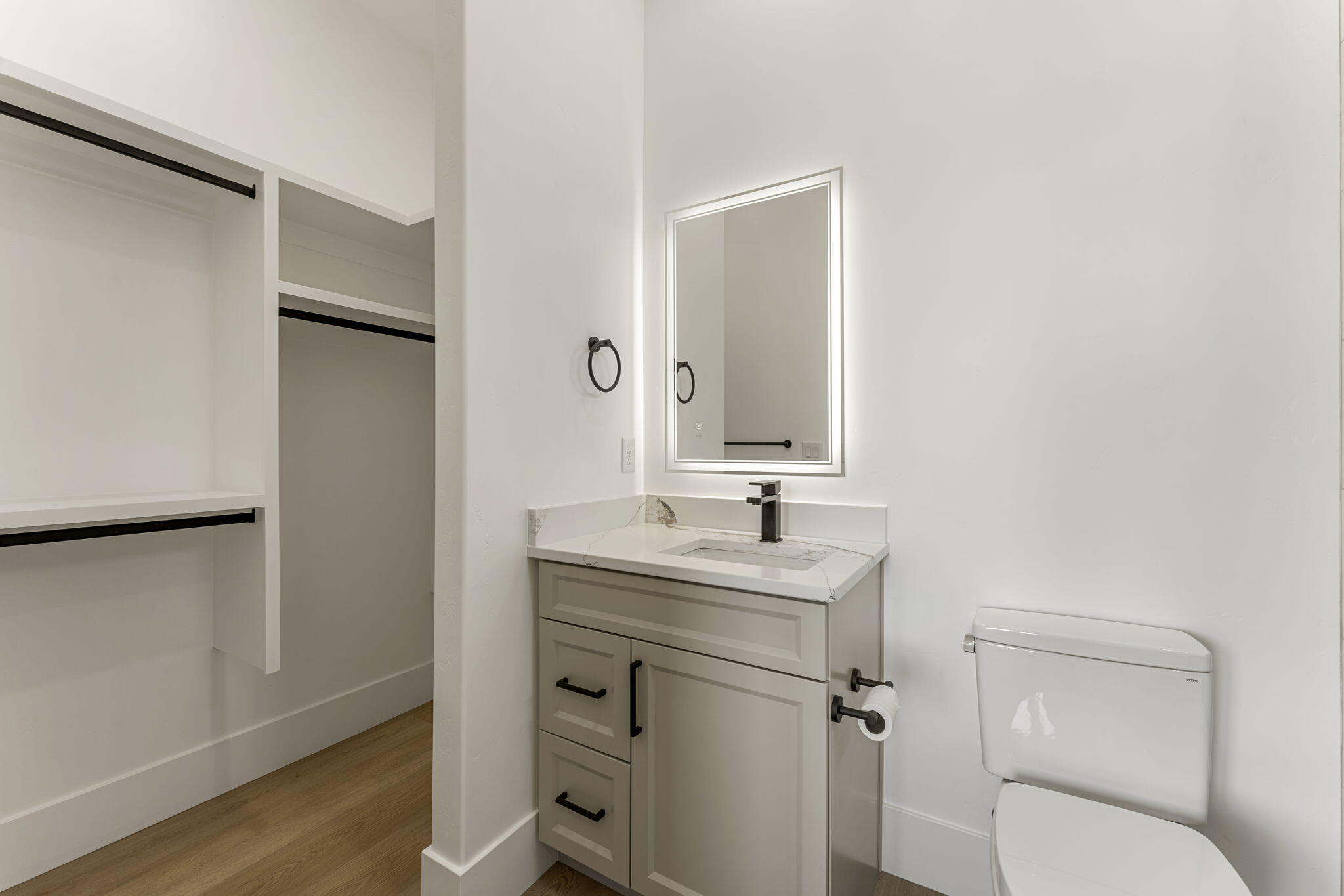 2871 E View Pointe DR