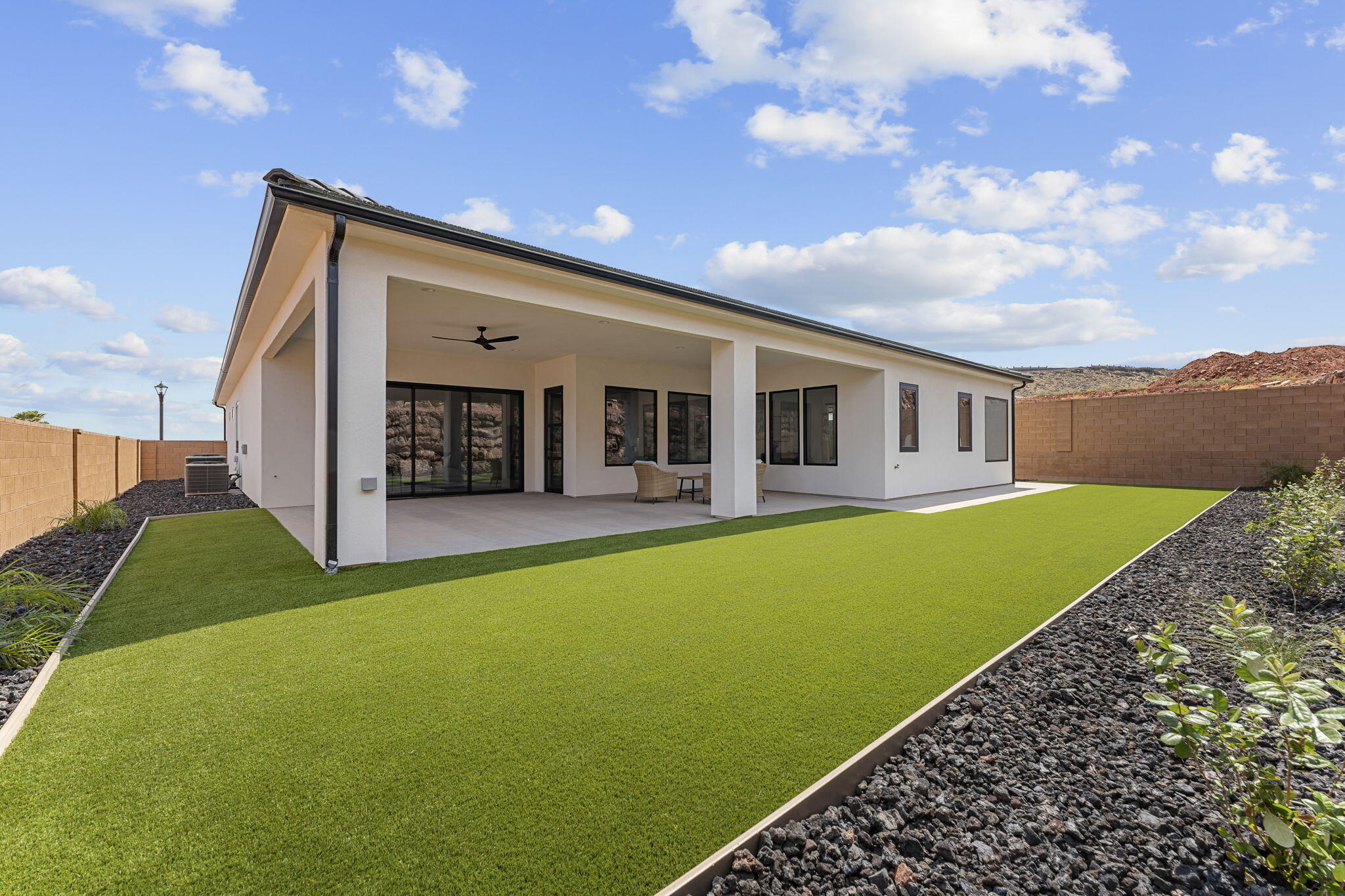 2871 E View Pointe DR