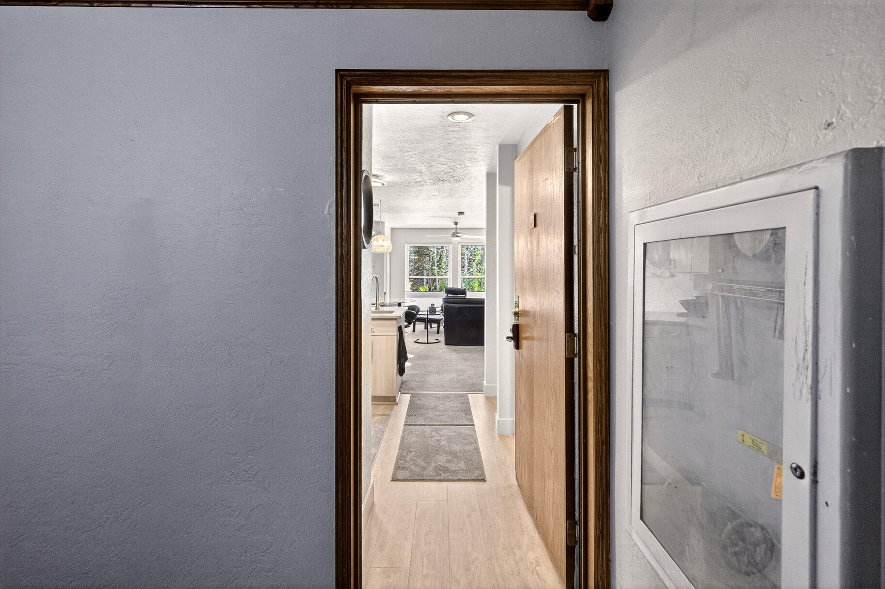 150 W Ridge View ST Unit: 128