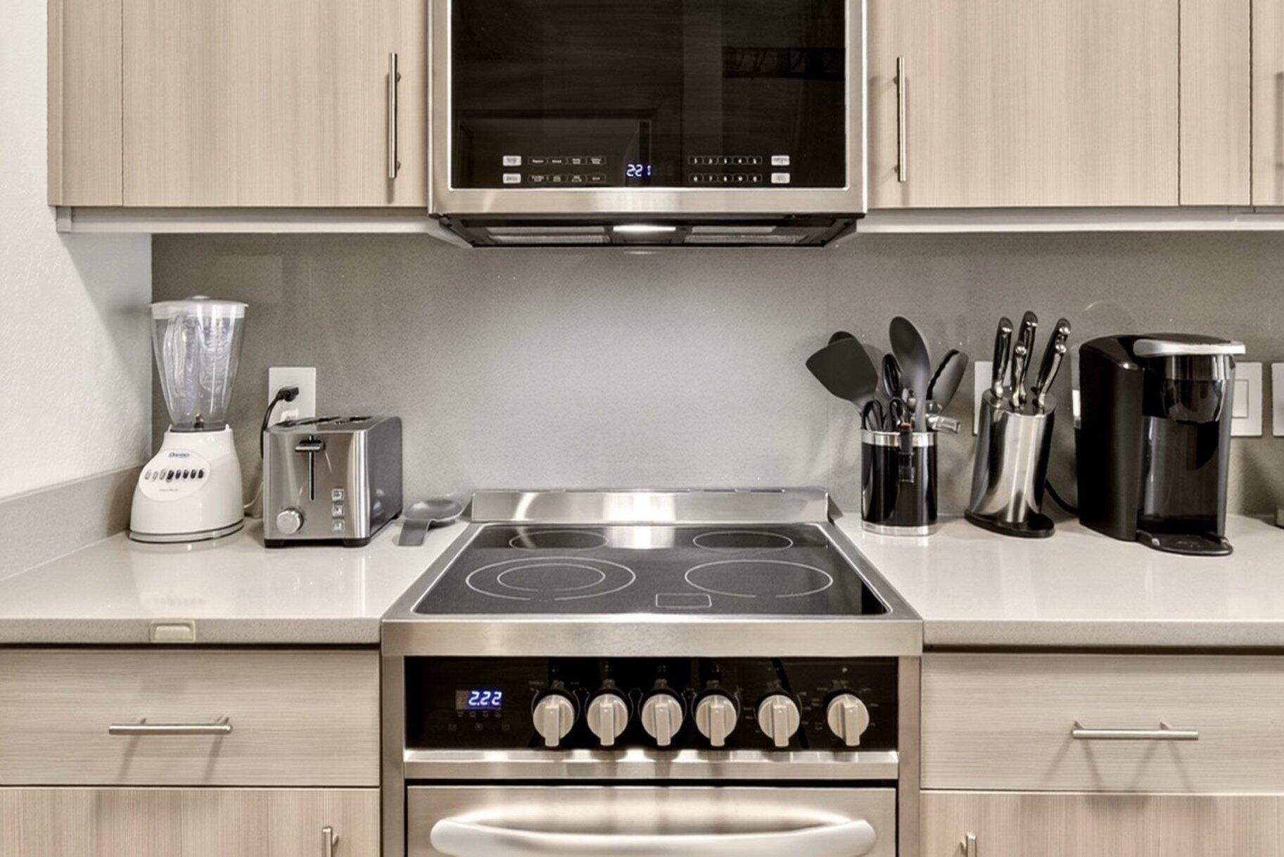 150 W Ridge View ST Unit: 128