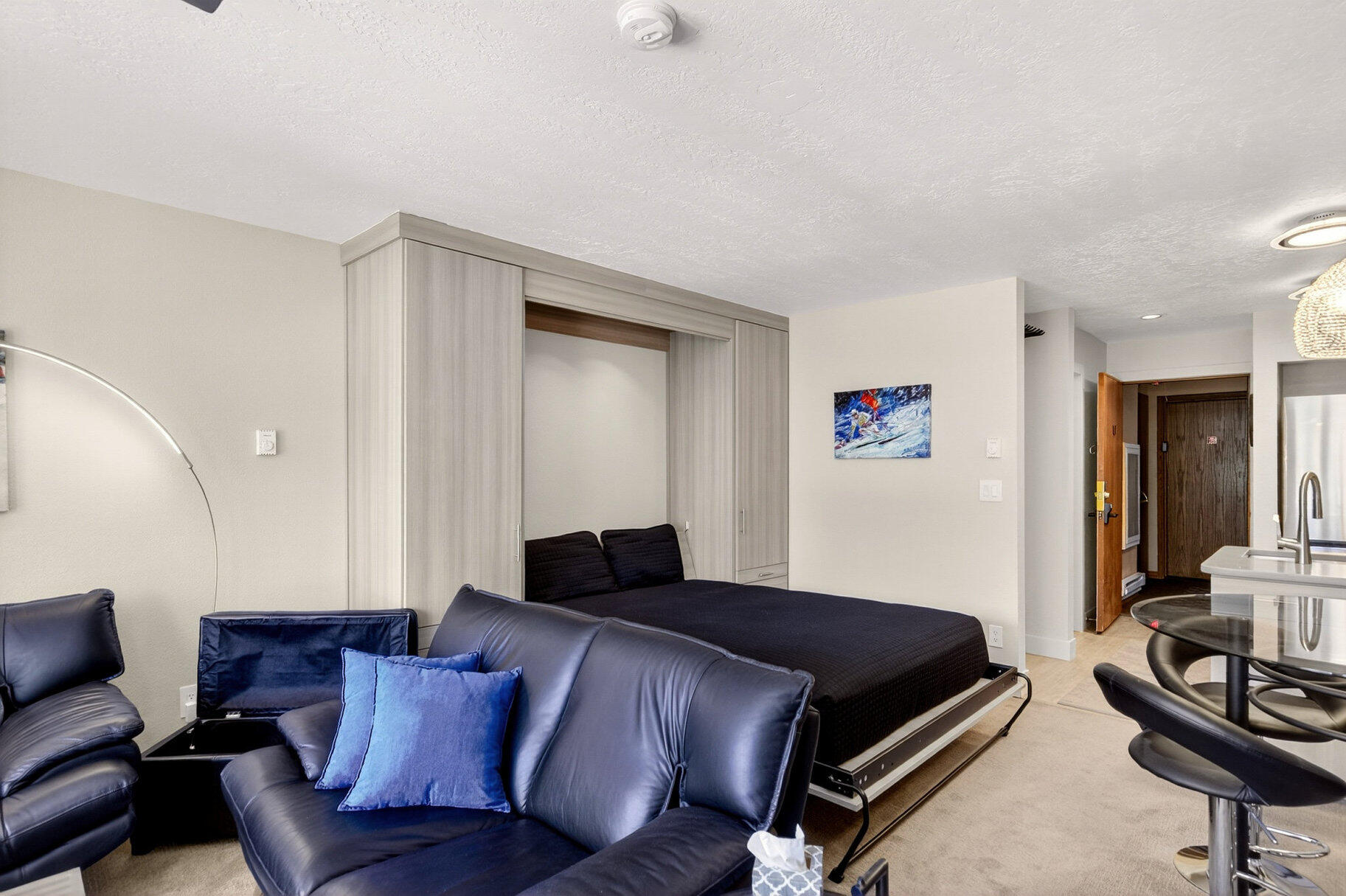 150 W Ridge View ST Unit: 128