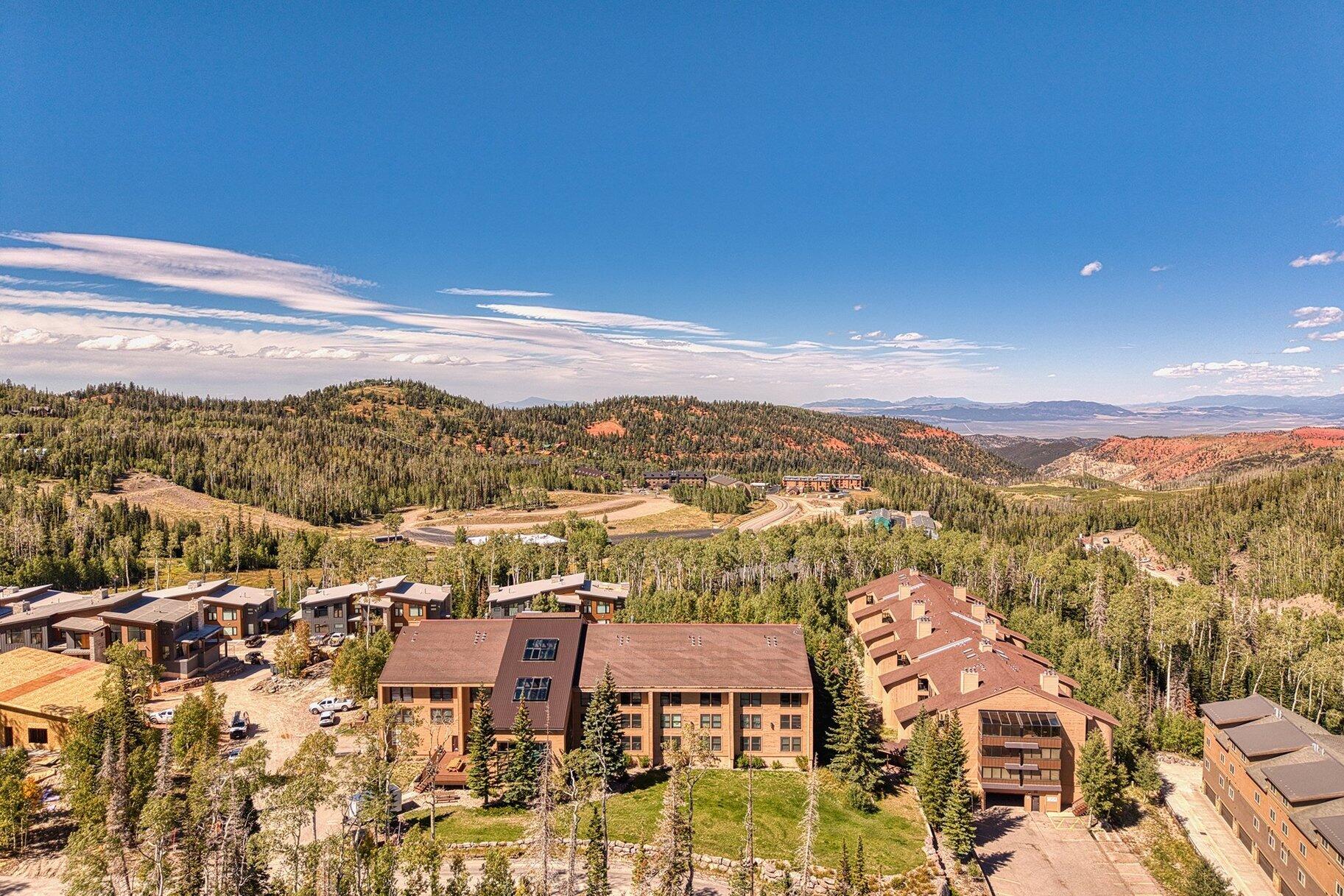 150 W Ridge View ST Unit: 128