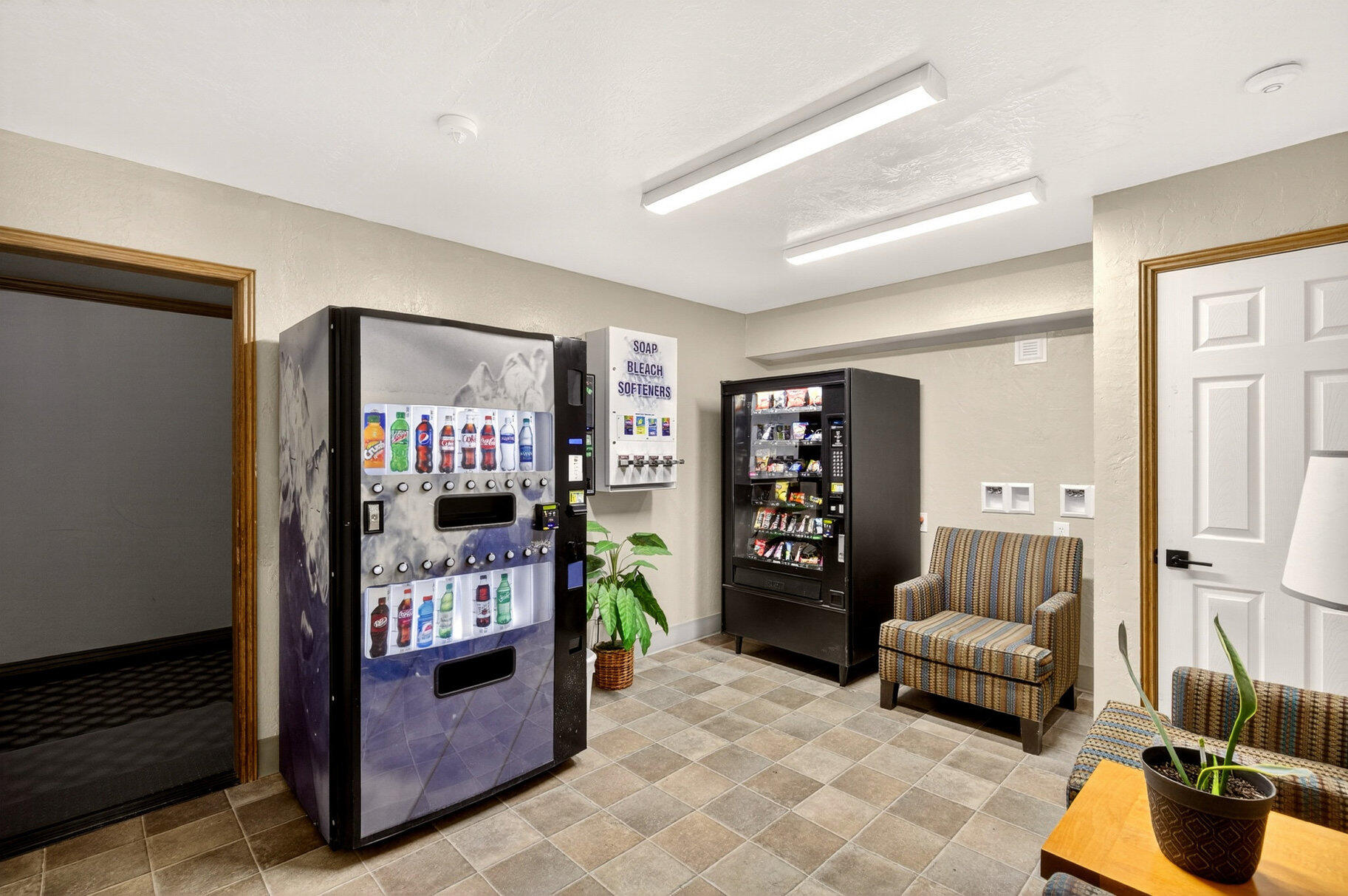 150 W Ridge View ST Unit: 128