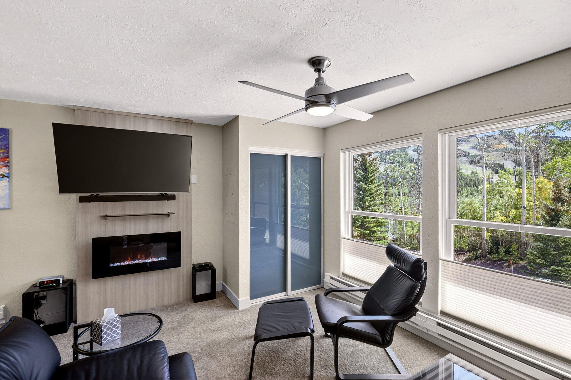 150 W Ridge View ST Unit: 128