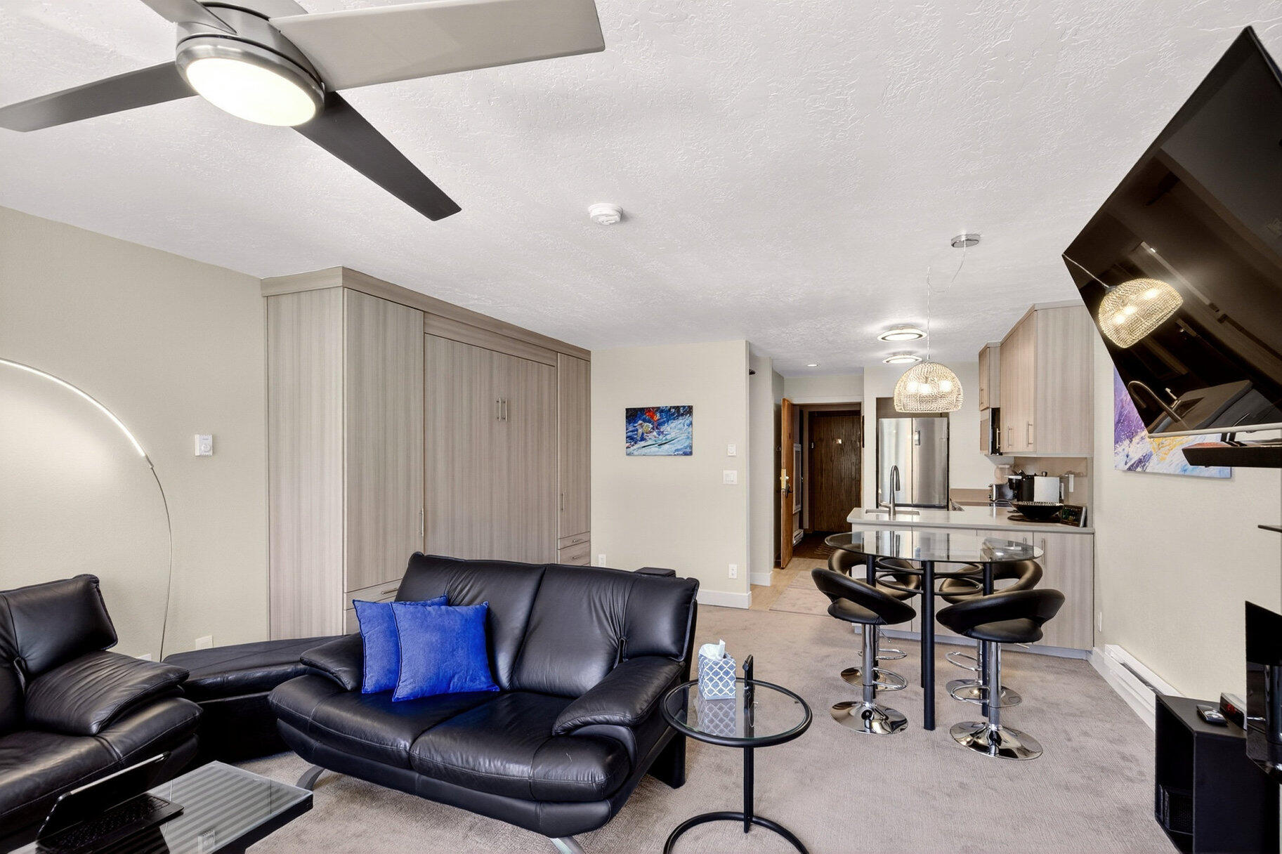 150 W Ridge View ST Unit: 128