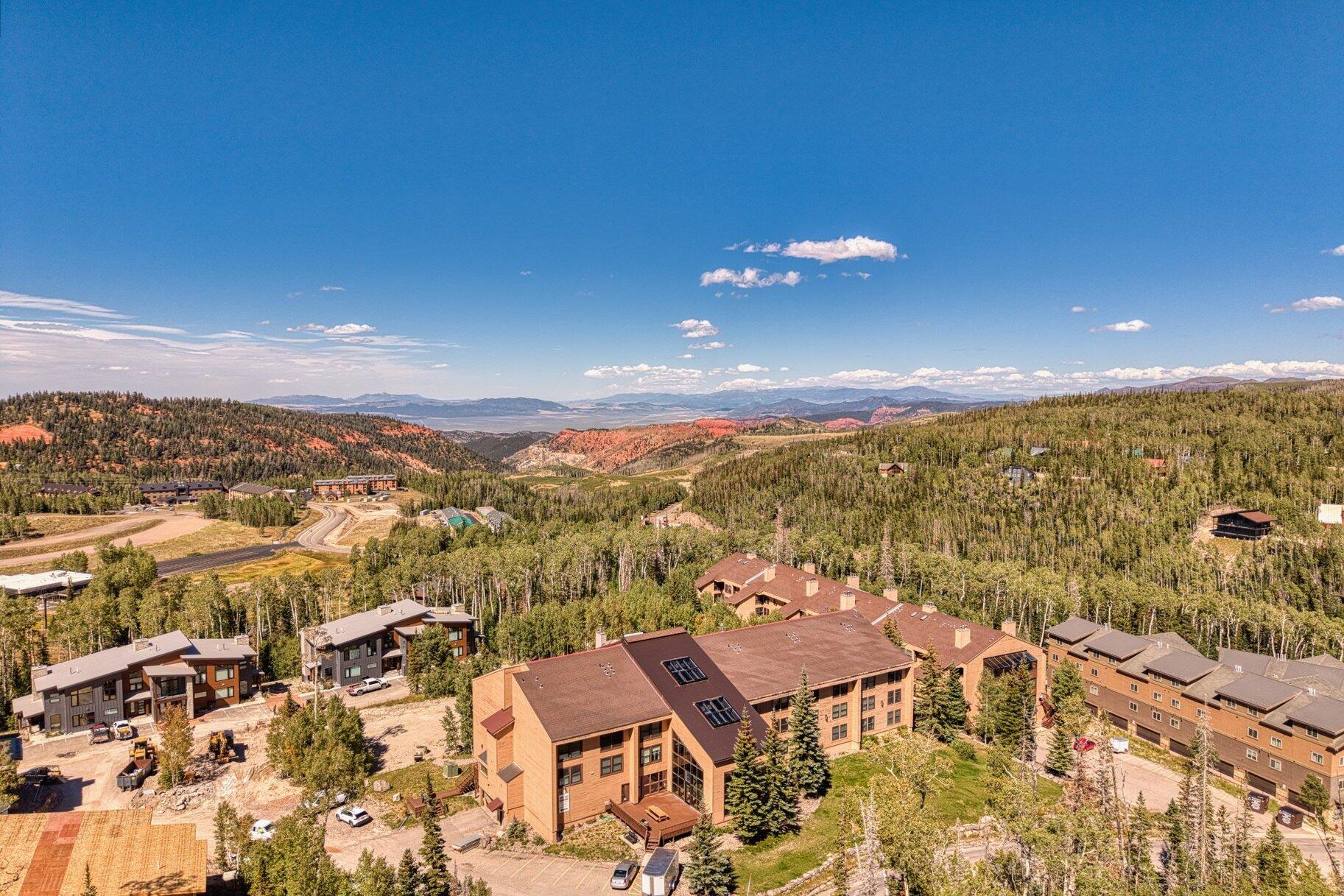 150 W Ridge View ST Unit: 128