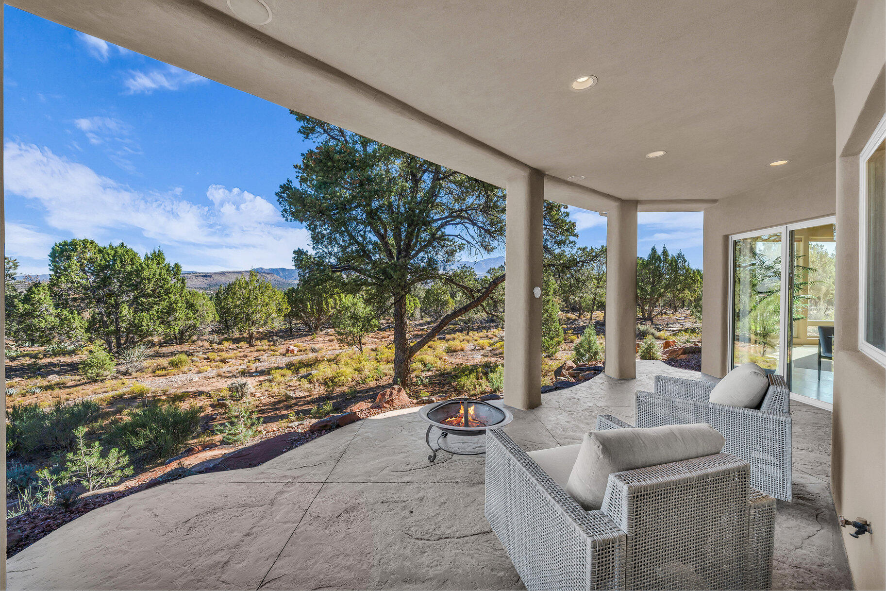 622 N Pinion Hills DR