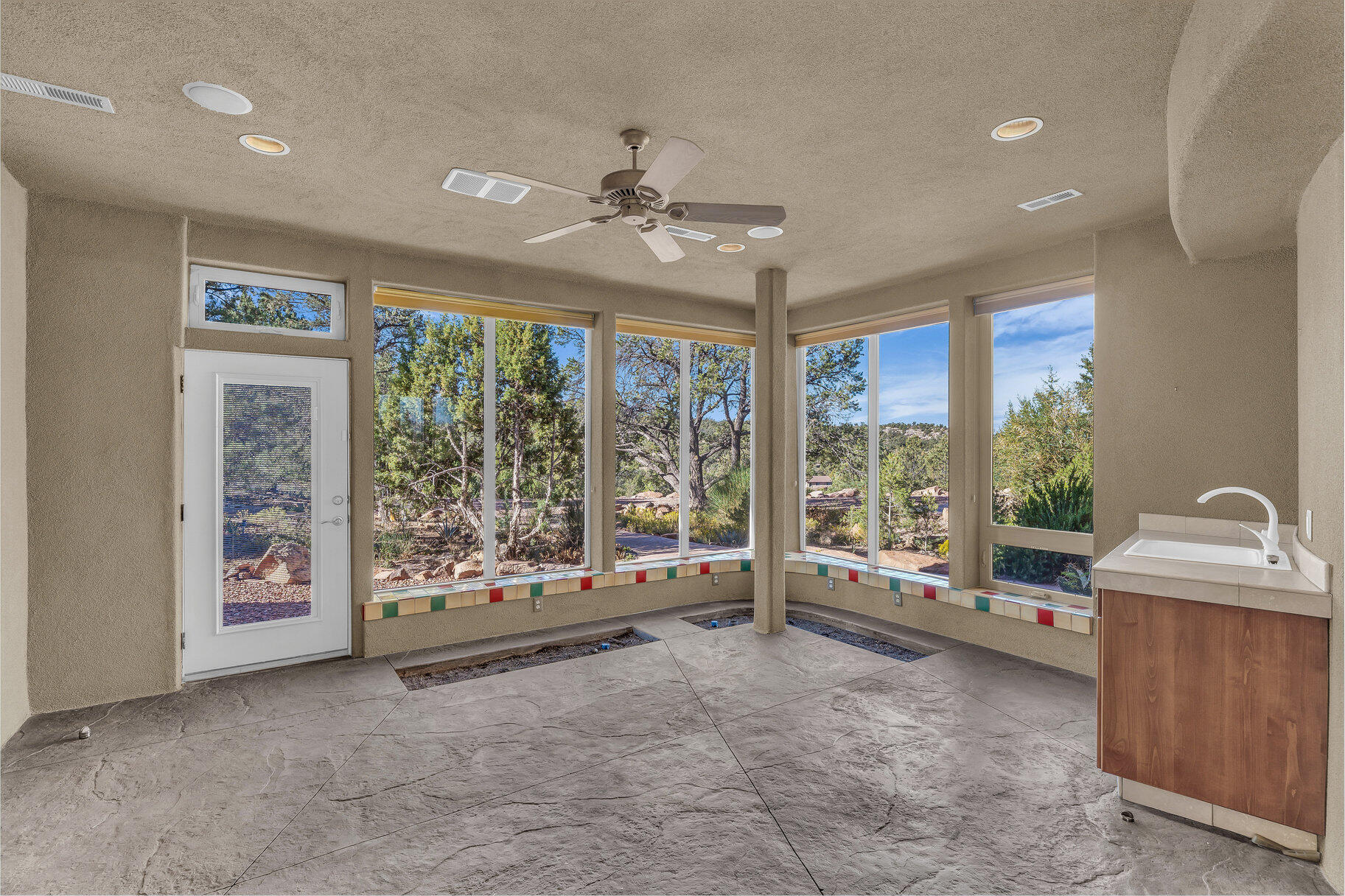 622 N Pinion Hills DR