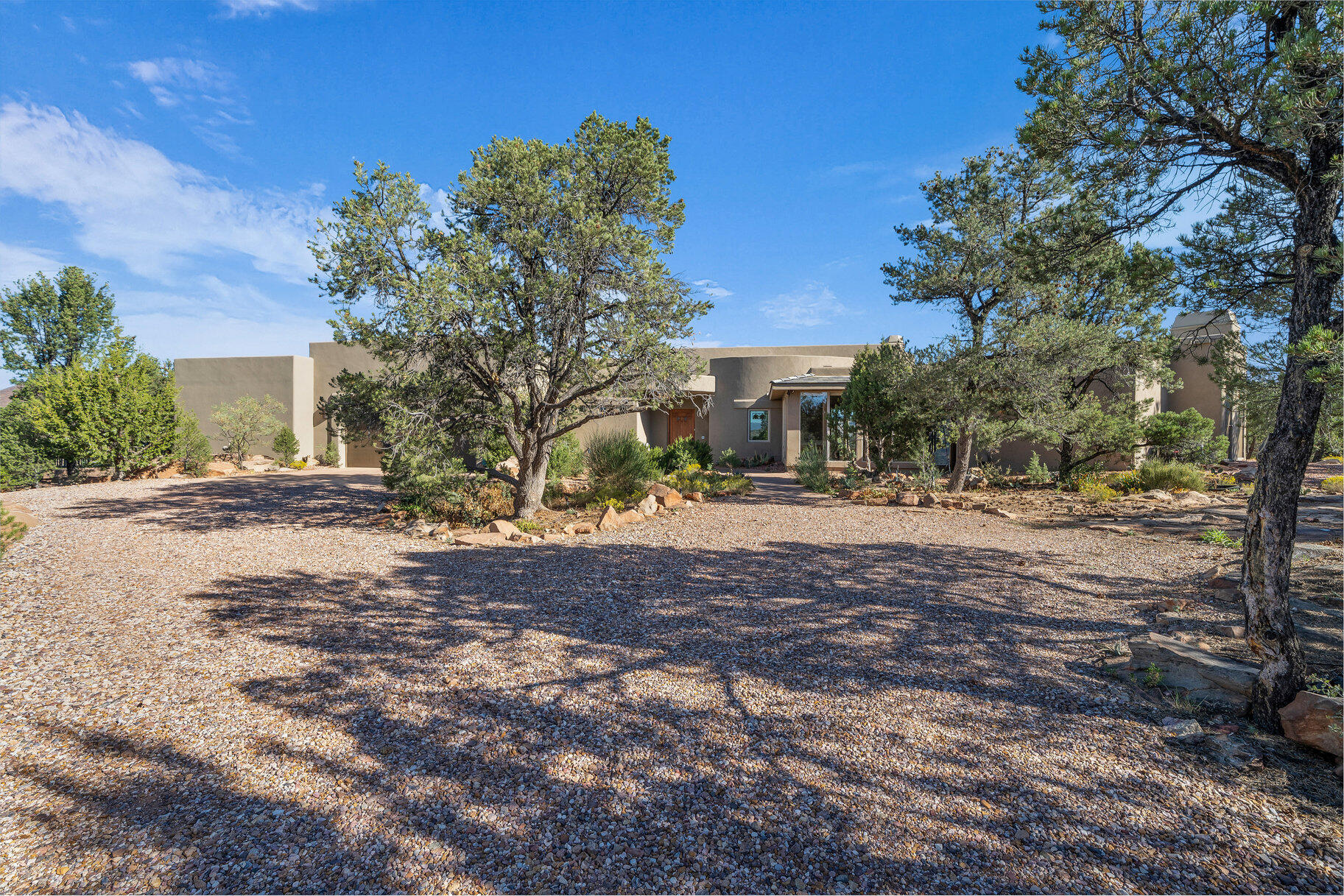 622 N Pinion Hills DR
