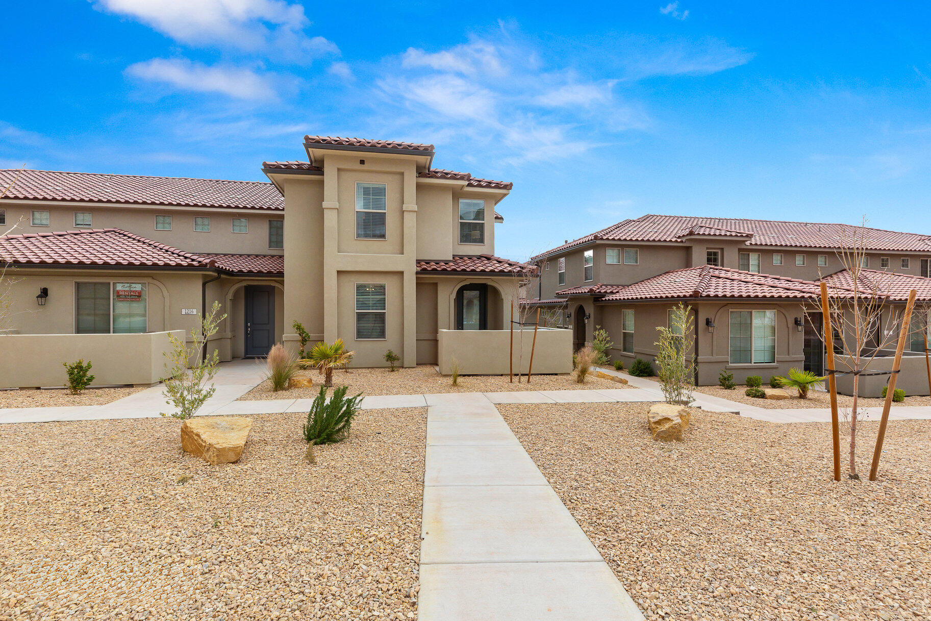 1222 N MISTICO Alley