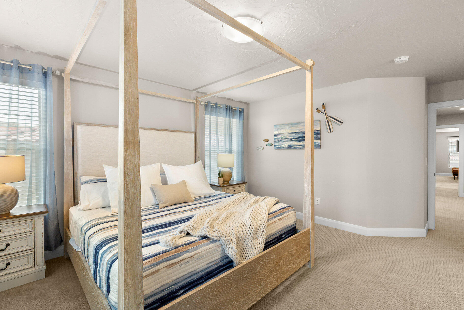 1222 N MISTICO Alley