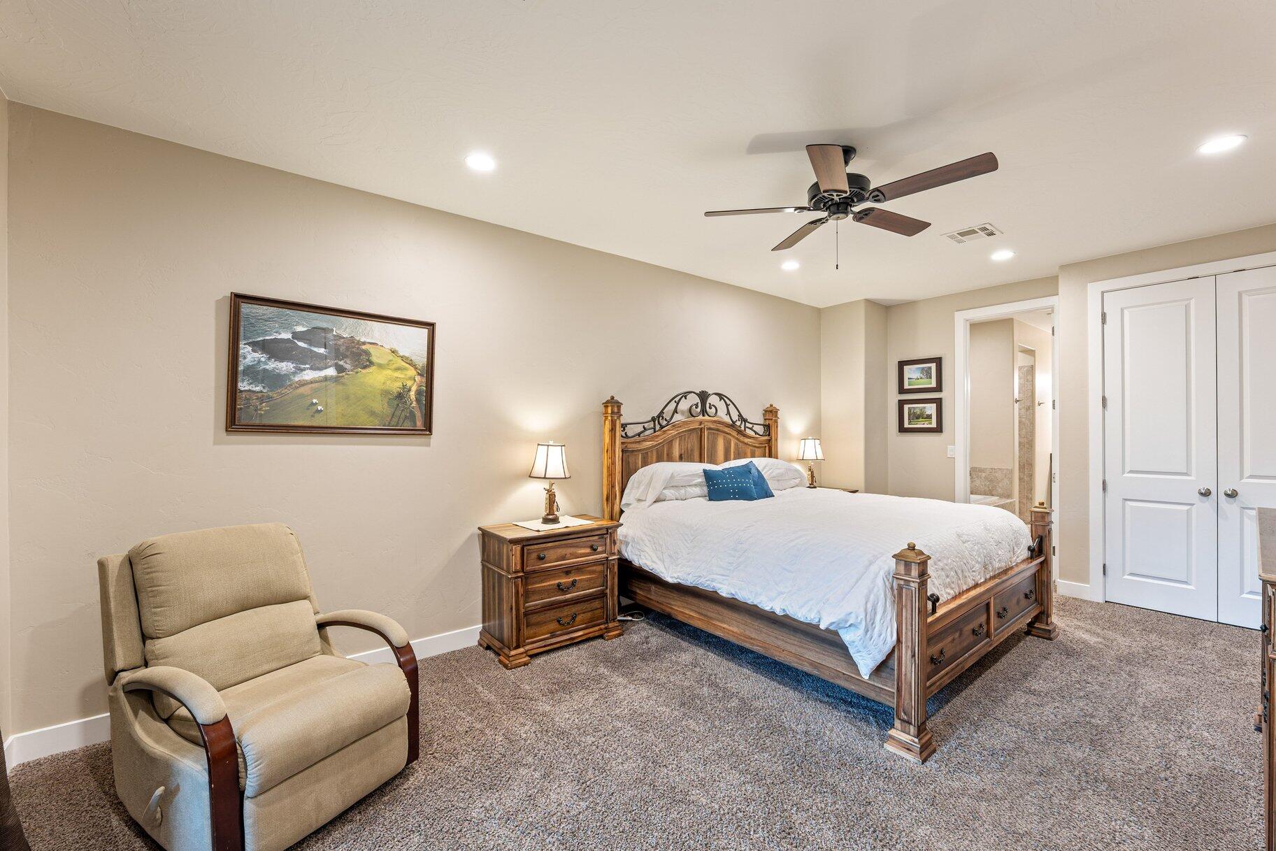 2111 N Coral Ridge DR 17C