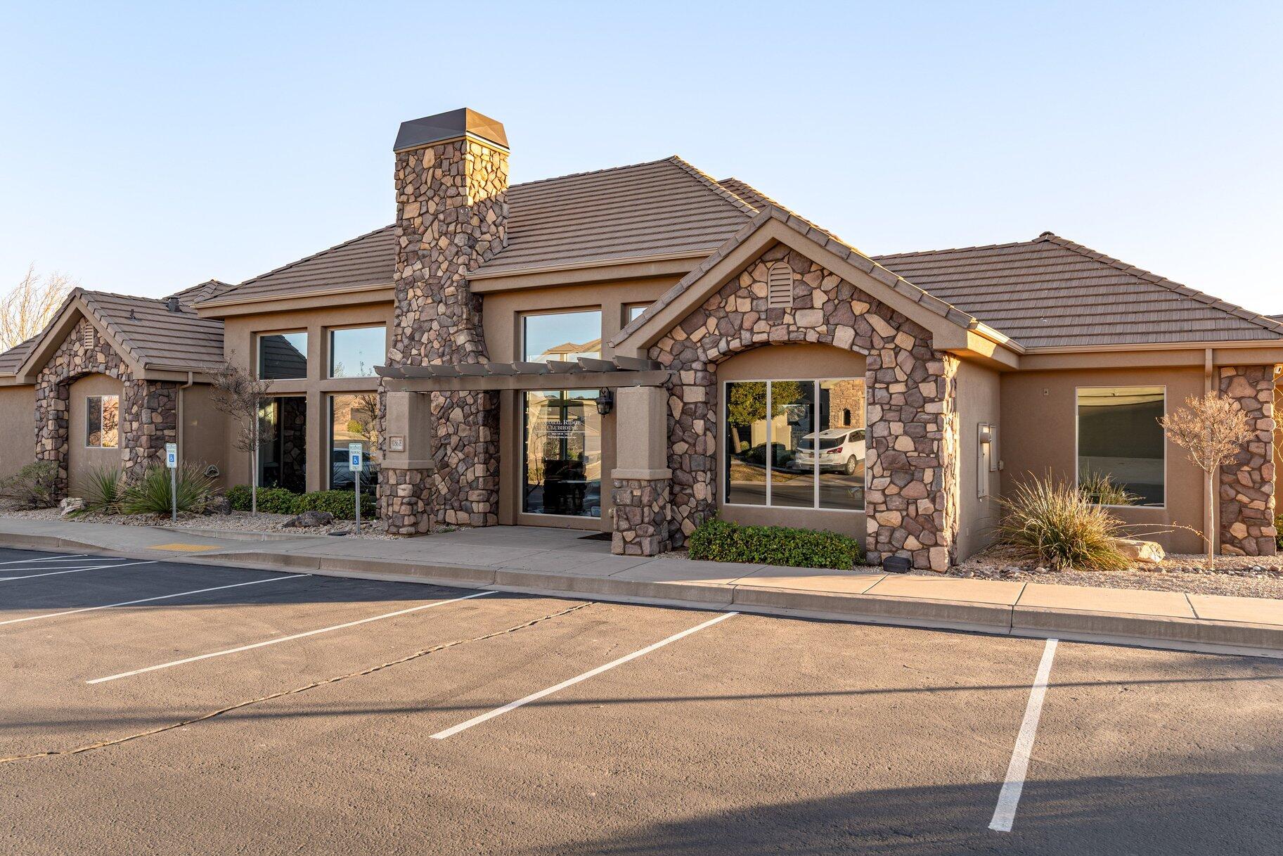 2111 N Coral Ridge DR 17C