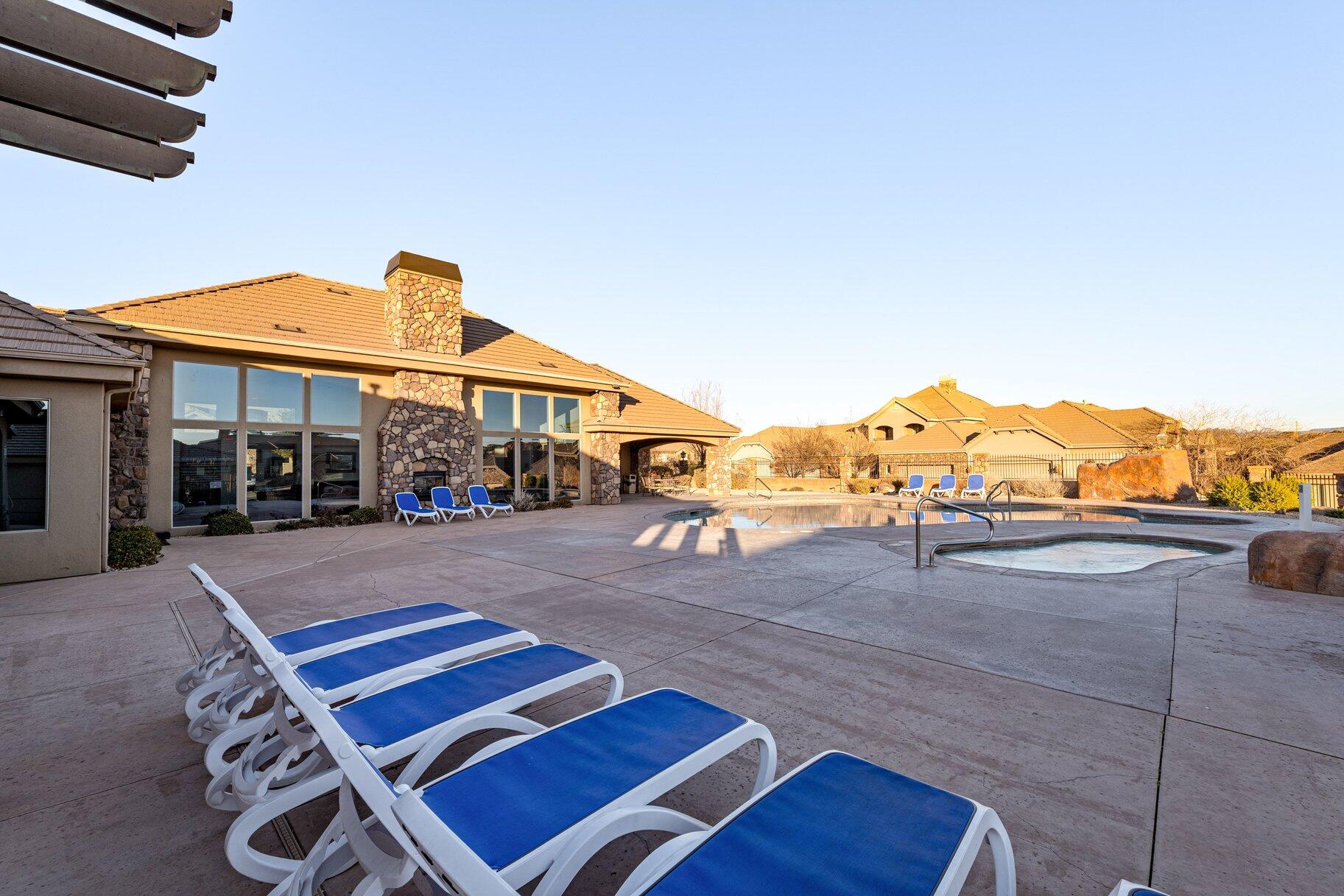 2111 N Coral Ridge DR 17C