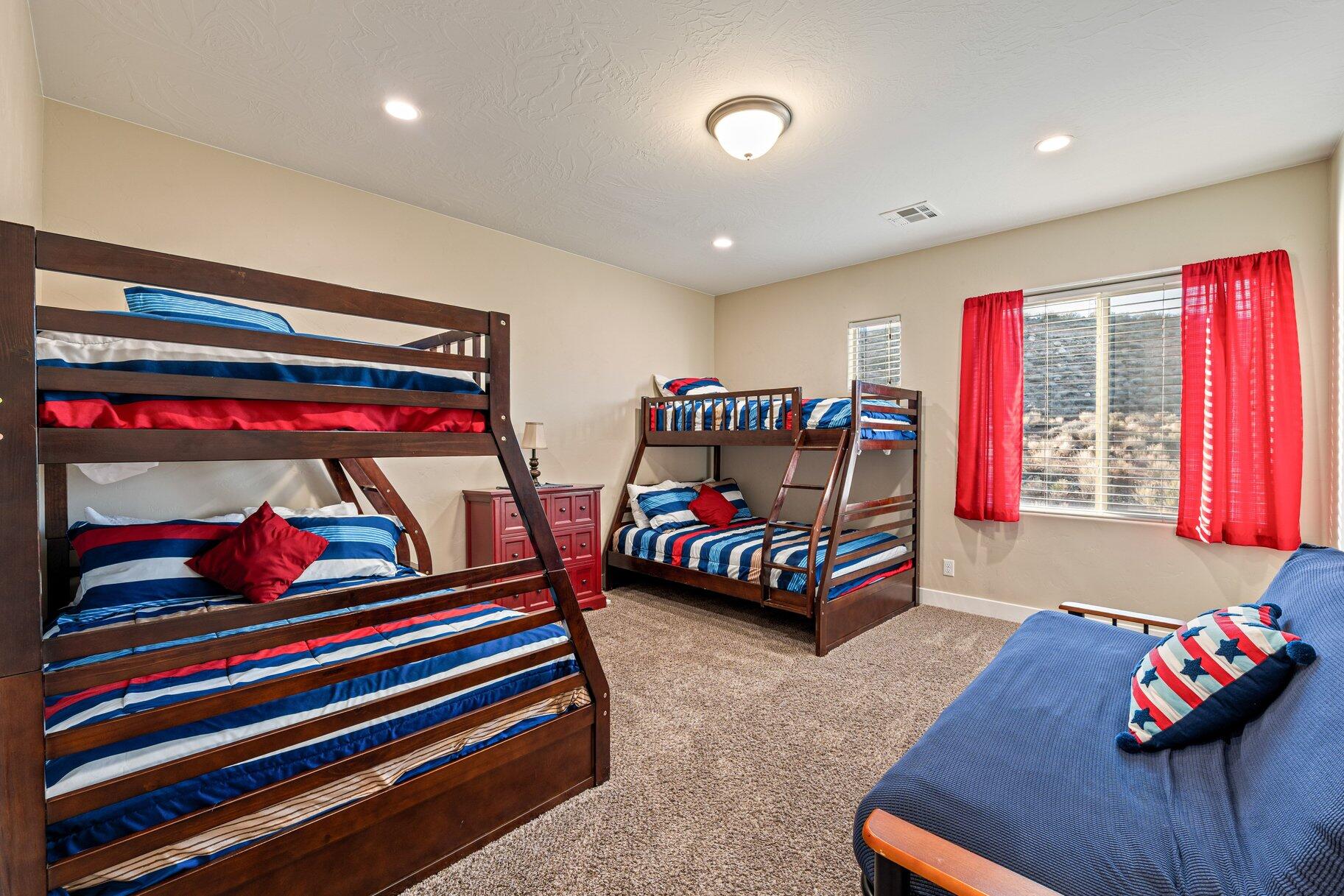 2111 N Coral Ridge DR 17C